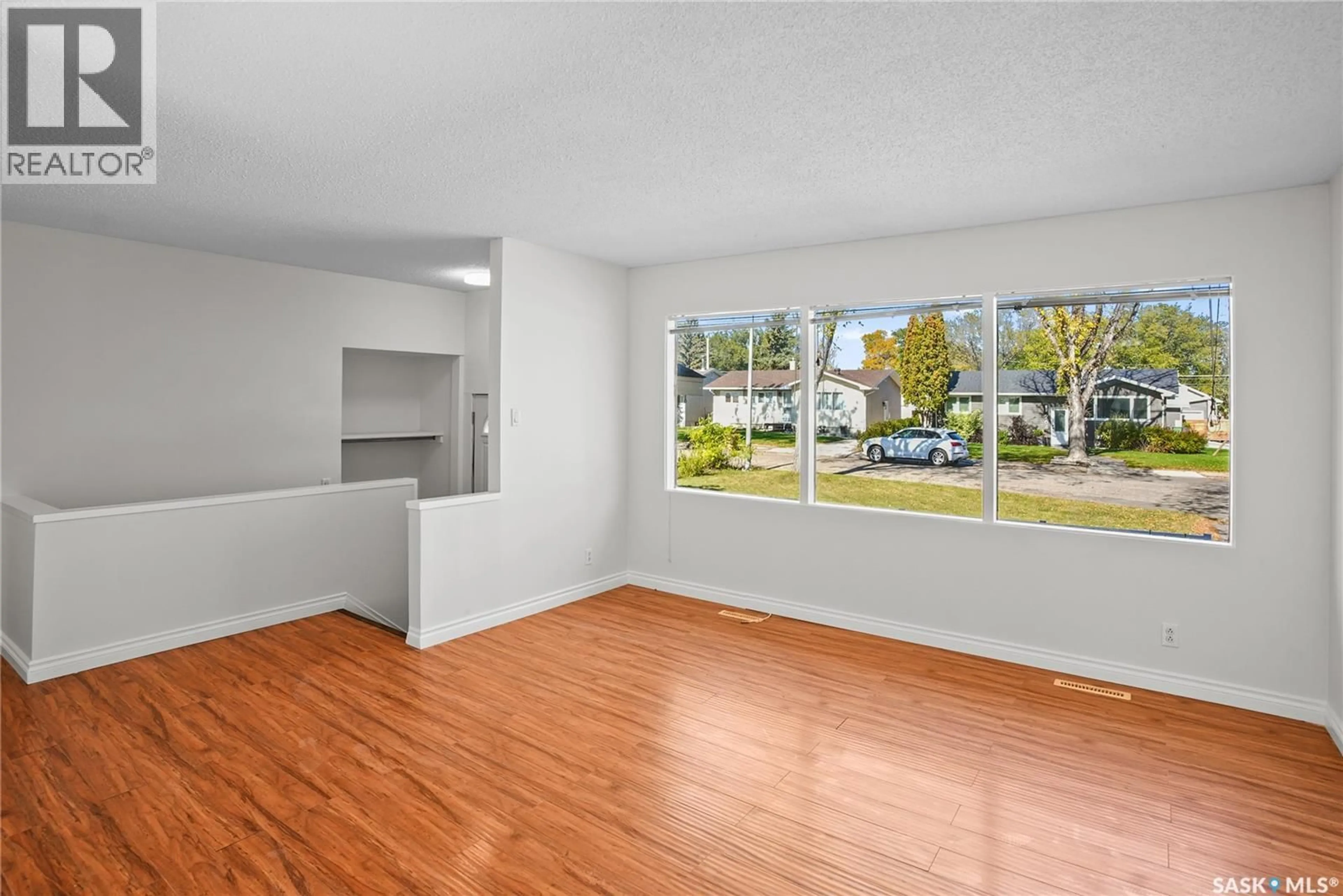 A pic of a room for 263 LOGAN CRESCENT, Regina Saskatchewan S4S5S8