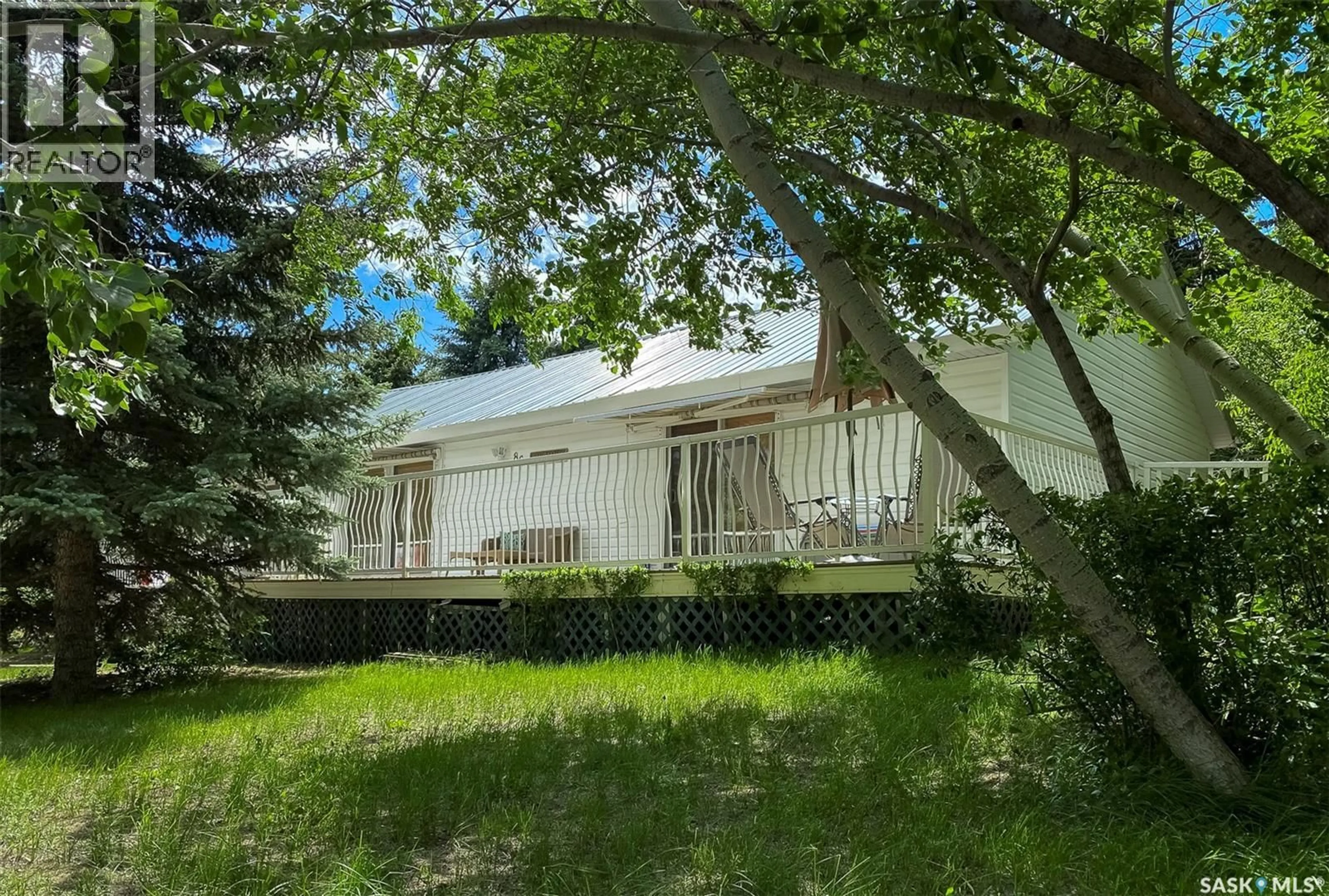A pic from outside/outdoor area/front of a property/back of a property/a pic from drone, unknown for 86 FERGUSON BAY, Webb Rm No. 138 Saskatchewan S0N2N0