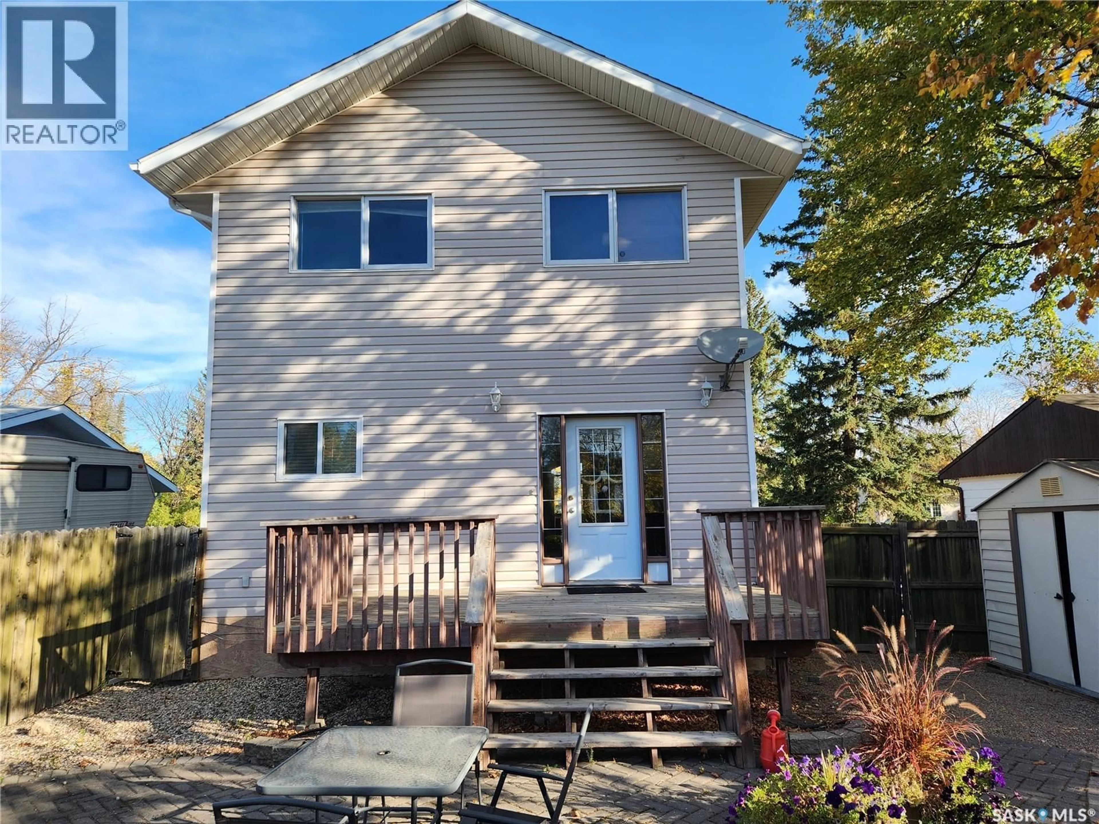 Home with vinyl exterior material, unknown for 1008 108TH AVENUE, Tisdale Saskatchewan S0E1T0