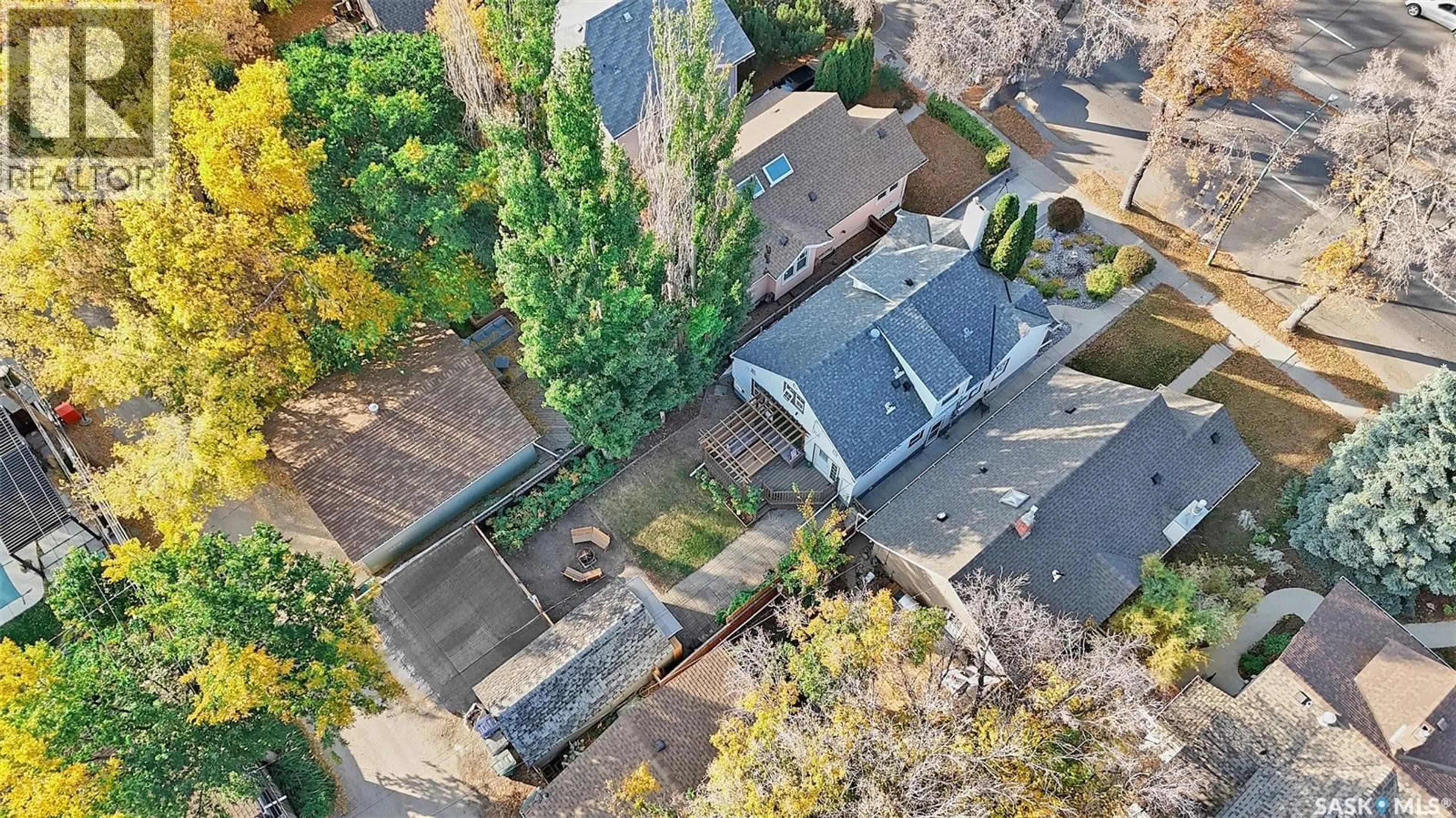 A pic from outside/outdoor area/front of a property/back of a property/a pic from drone, street for 330 8TH STREET, Saskatoon Saskatchewan S7H0P5