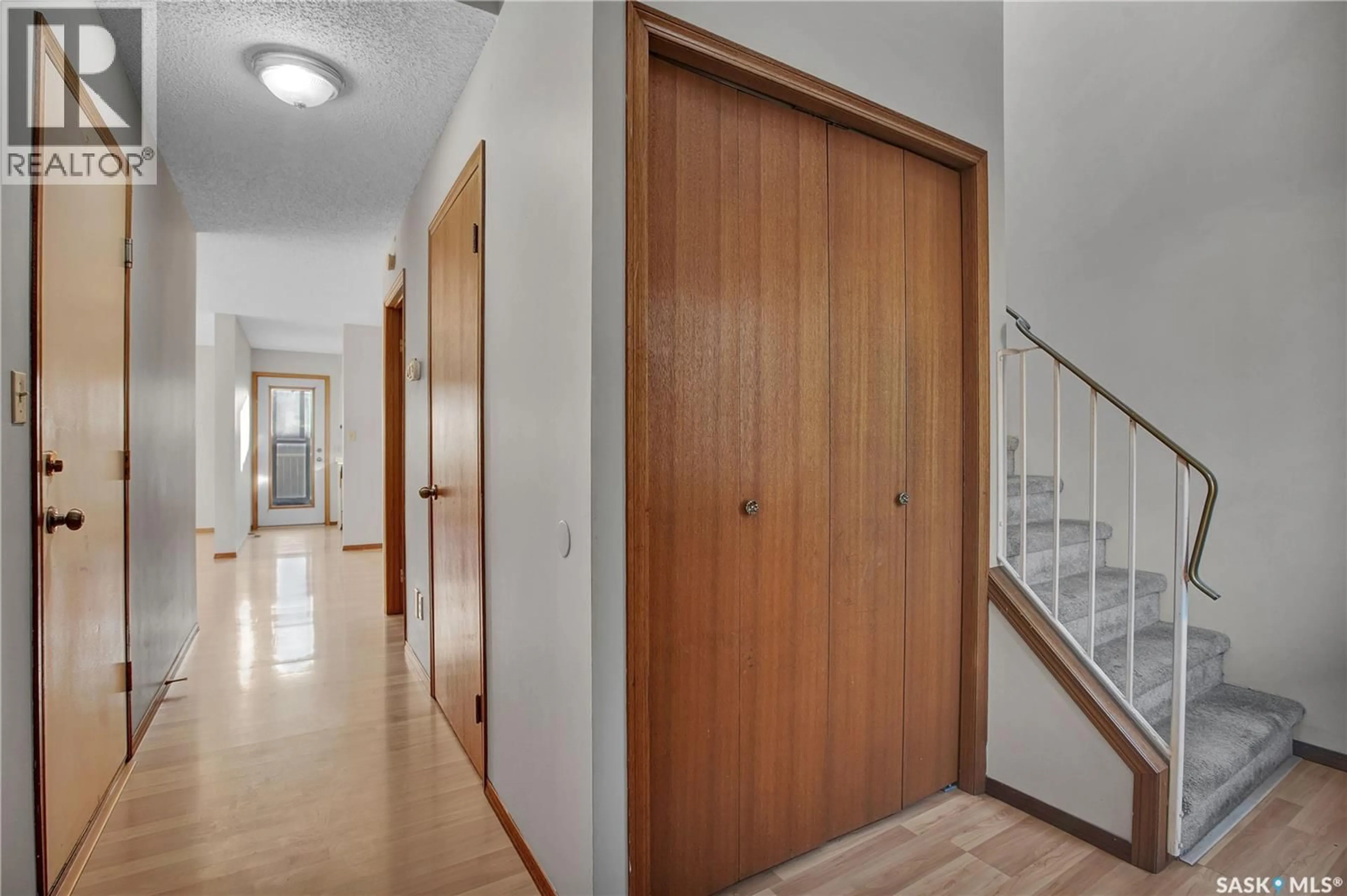 Indoor foyer for 2510 - 530 KENDERDINE ROAD, Saskatoon Saskatchewan S7N4G5