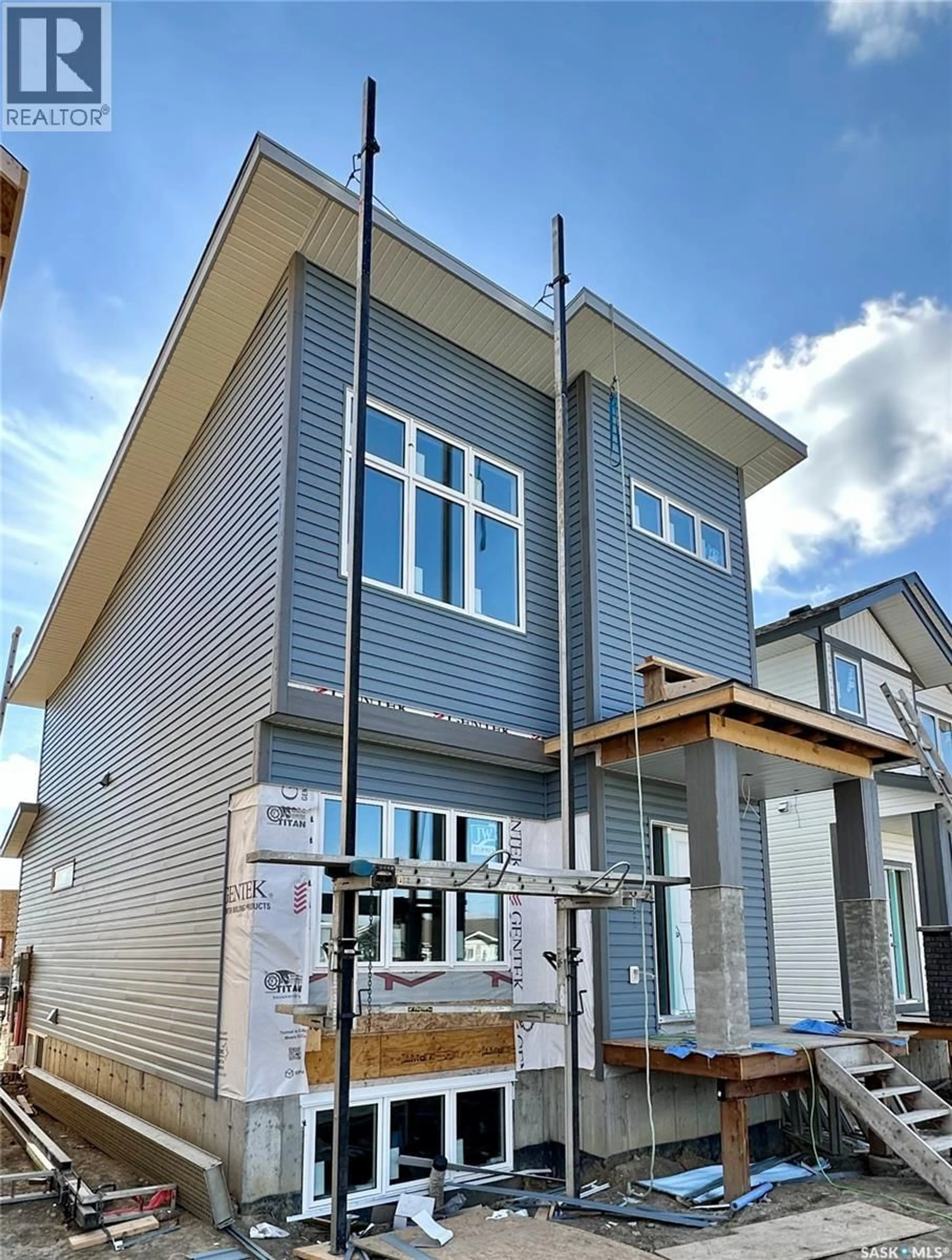 Home with vinyl exterior material, building for 1404 BESNARD DRIVE, Martensville Saskatchewan S0K2T1