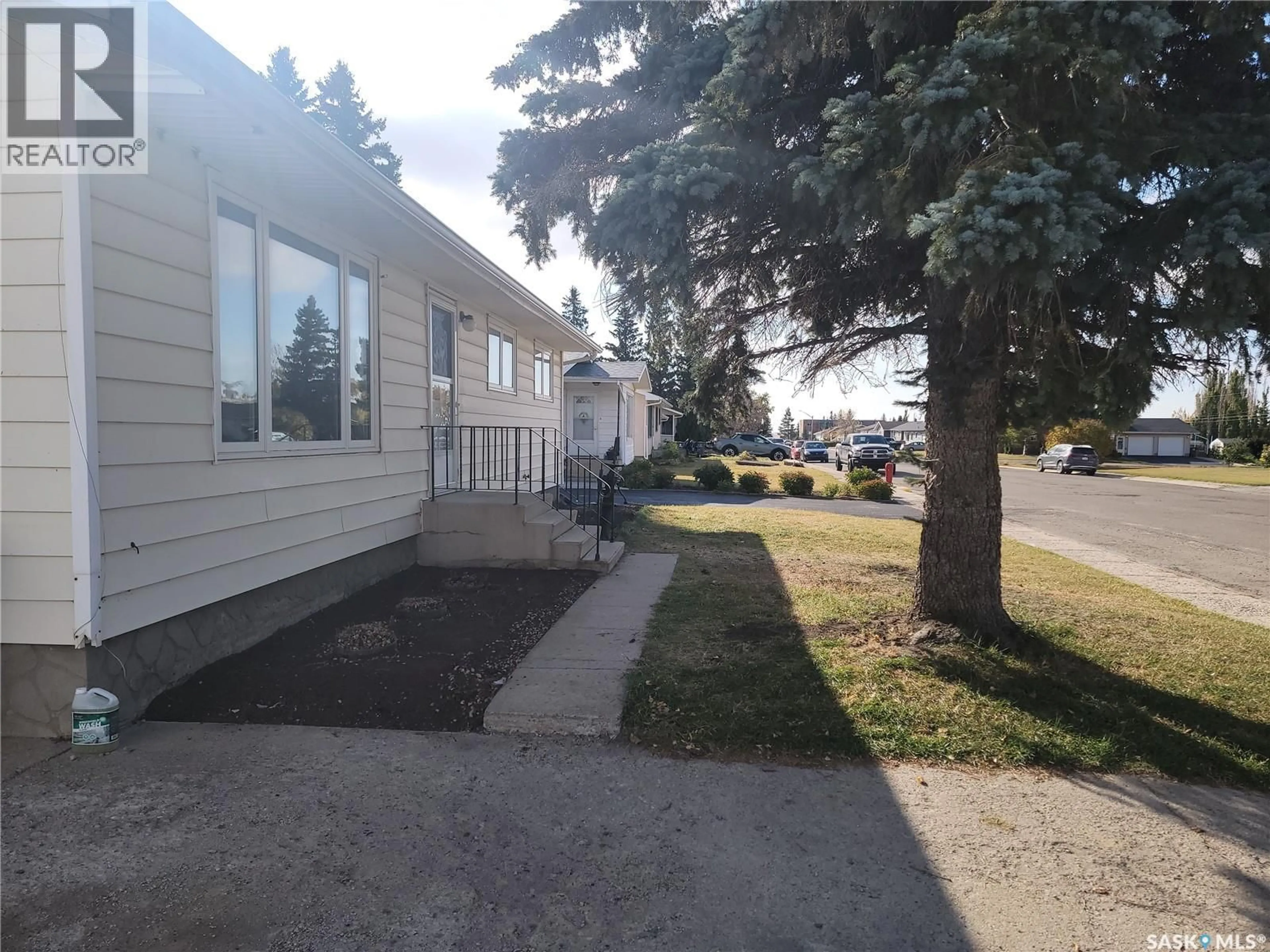 Unknown for 708 2ND STREET, Wilkie Saskatchewan S0K4W0