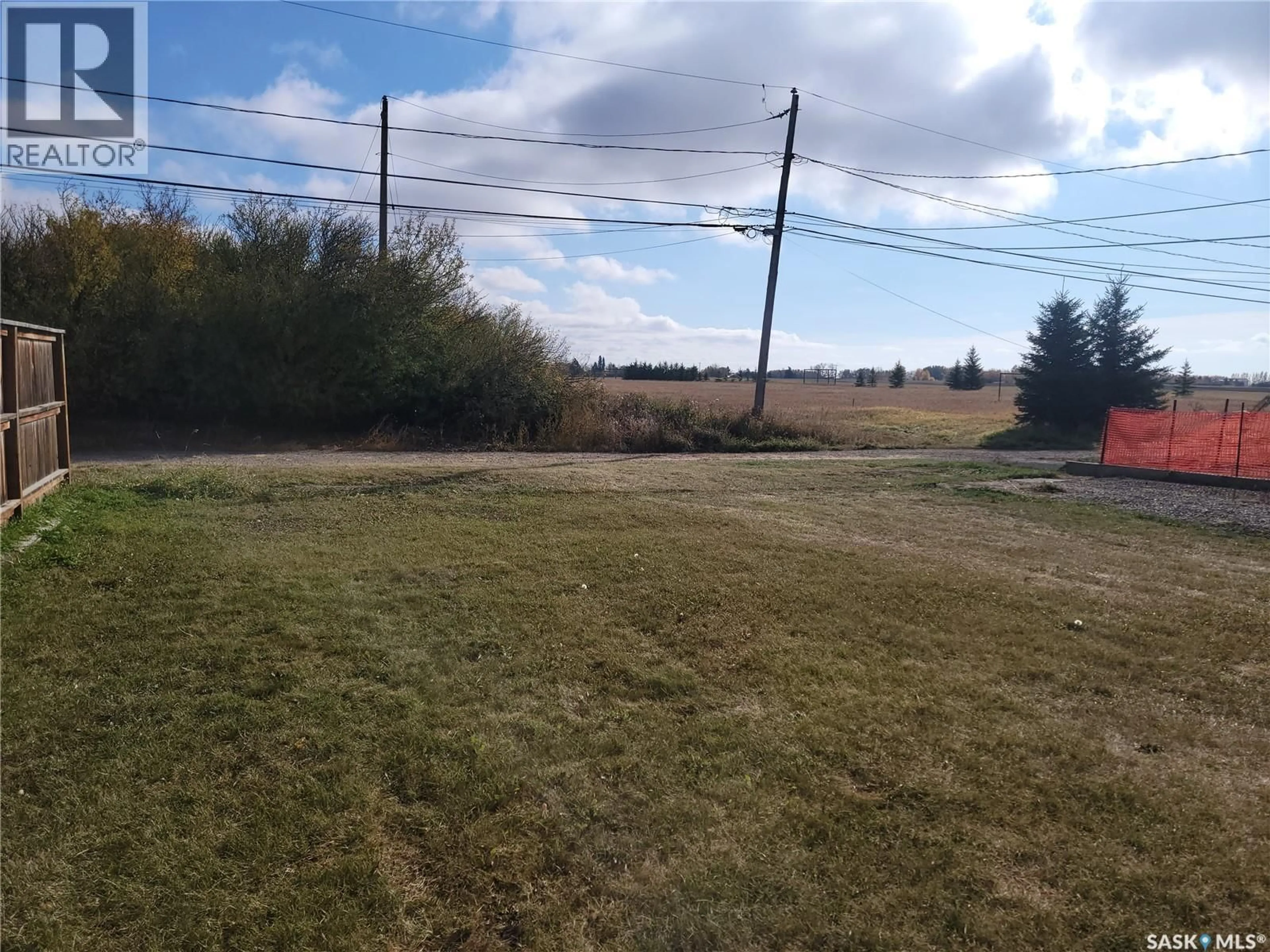 A pic from outside/outdoor area/front of a property/back of a property/a pic from drone, unknown for 708 2ND STREET, Wilkie Saskatchewan S0K4W0