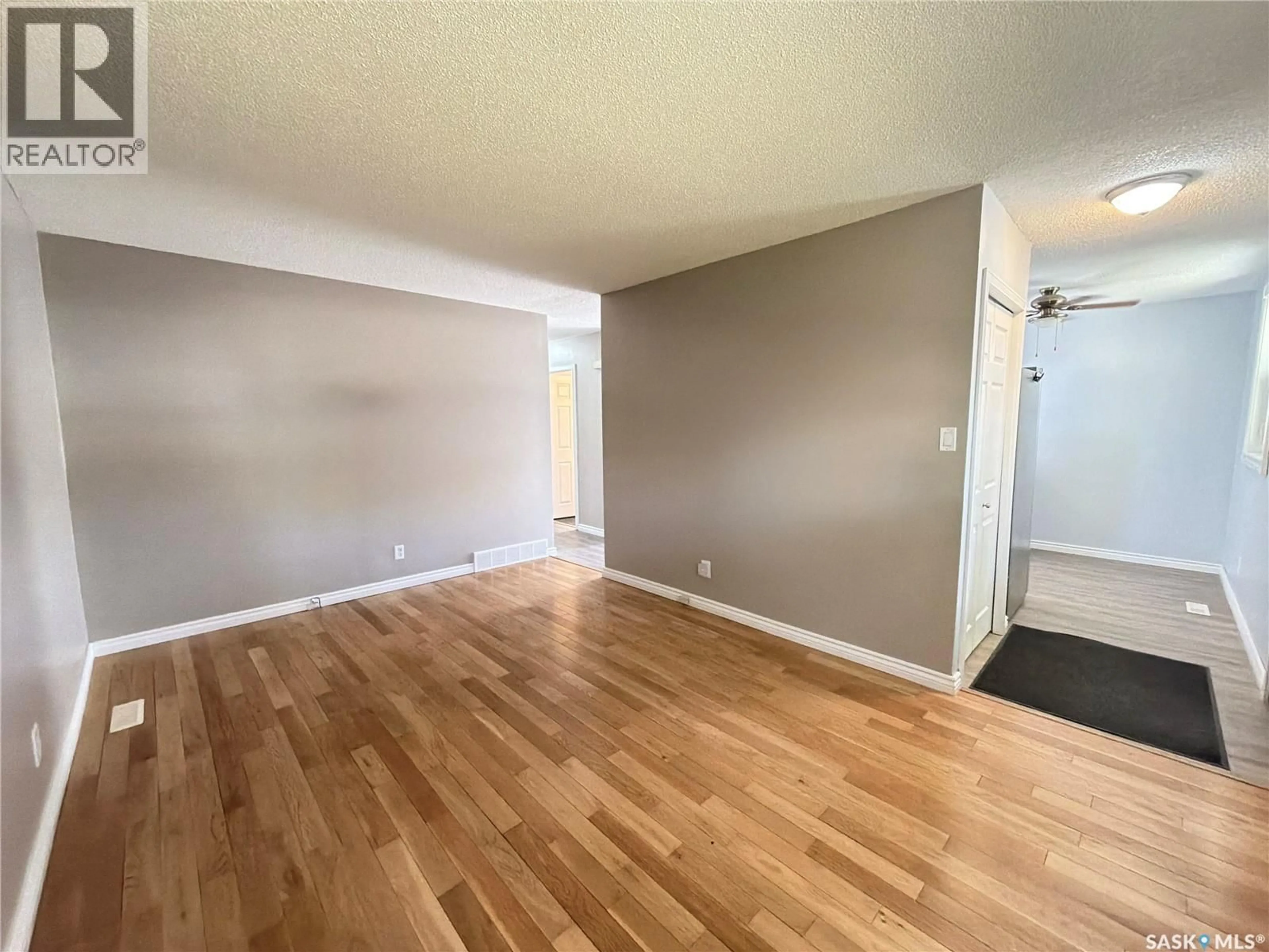 A pic of a room for 15 MARSHALL CRESCENT, Regina Saskatchewan S4R4Y8