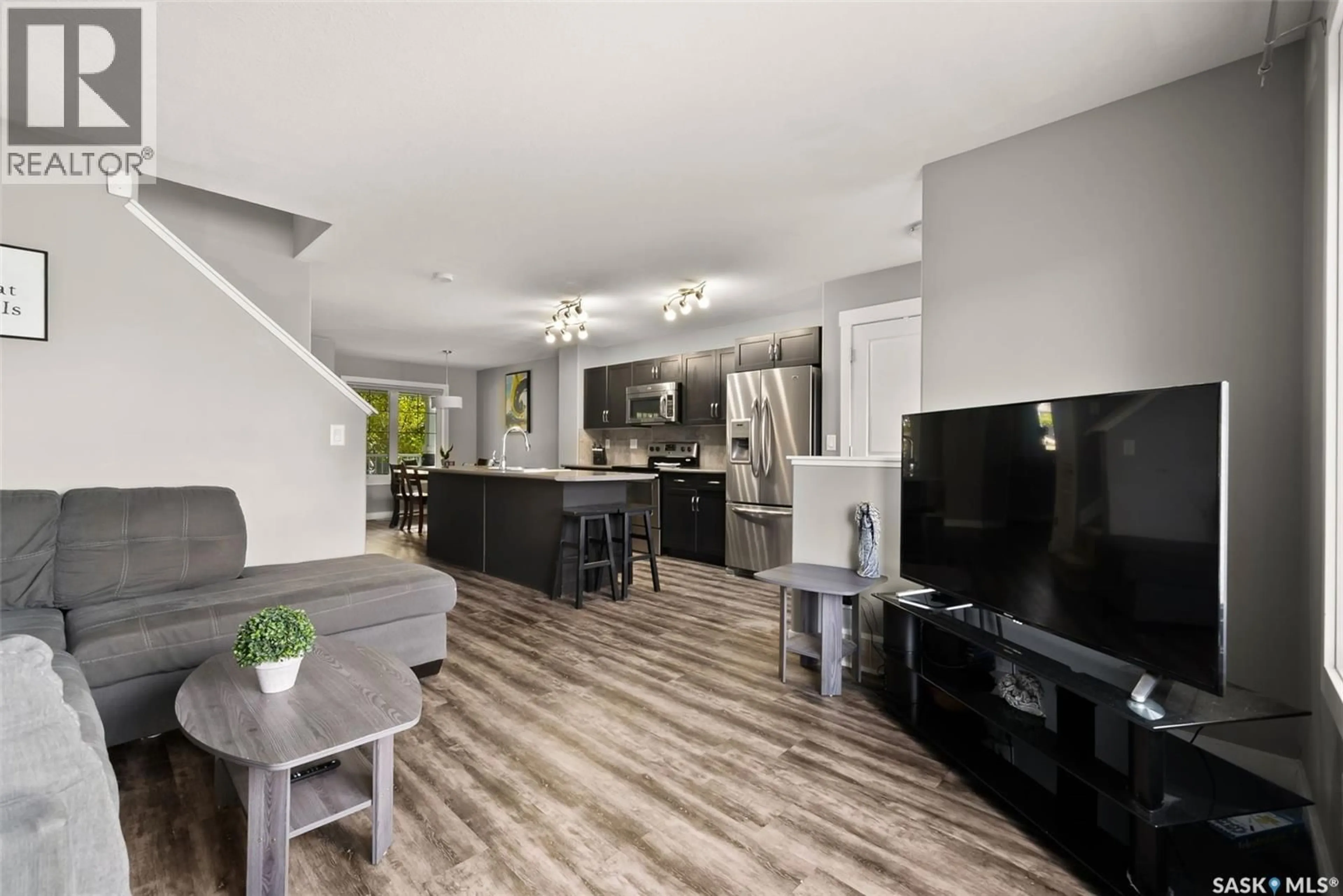 Open concept kitchen, unknown for 5330 UNIVERSAL CRESCENT, Regina Saskatchewan S4W0K7
