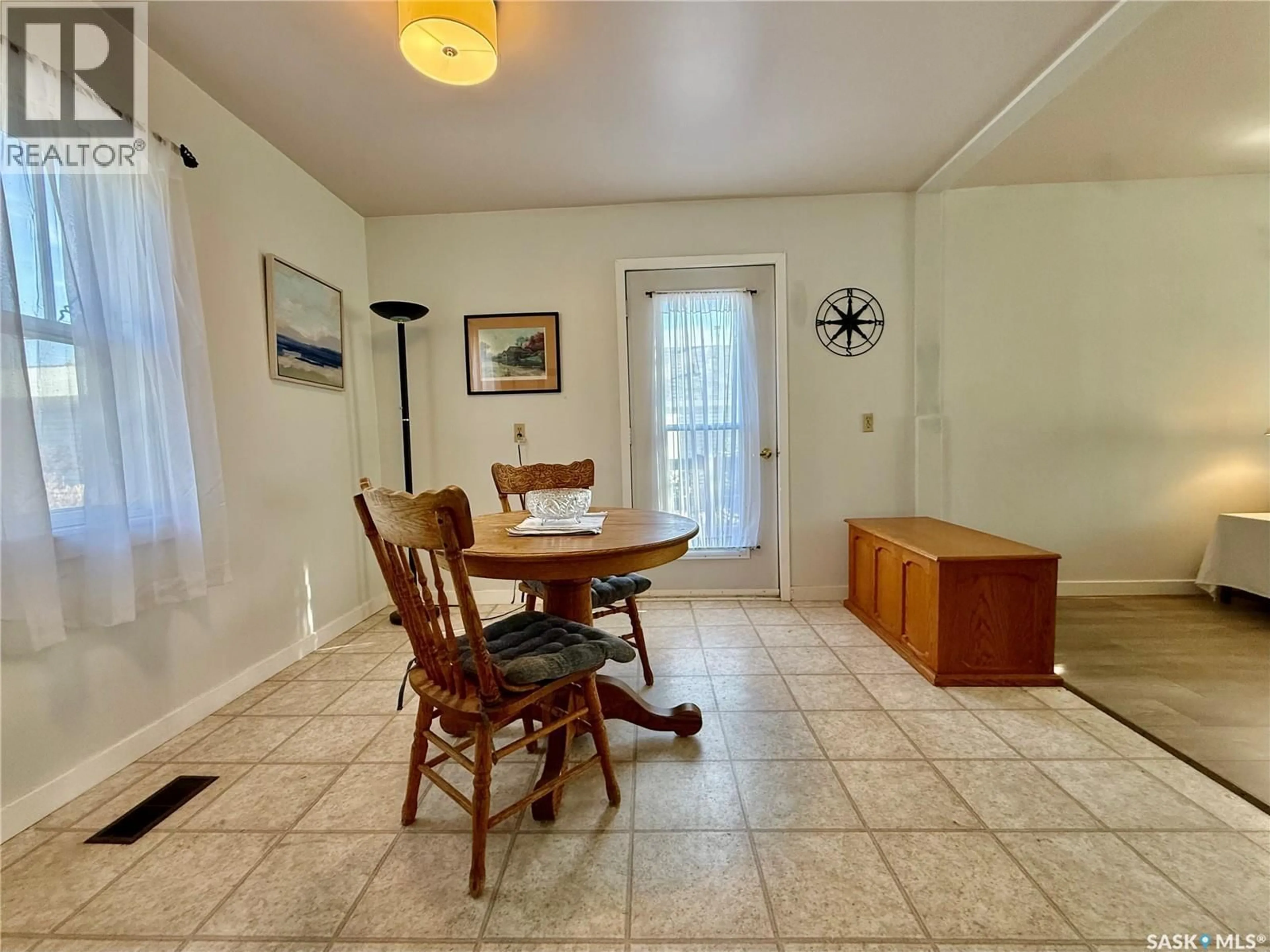 Dining room, unknown for 127 DARLINGTON AVENUE, Yorkton Saskatchewan S3N0C8