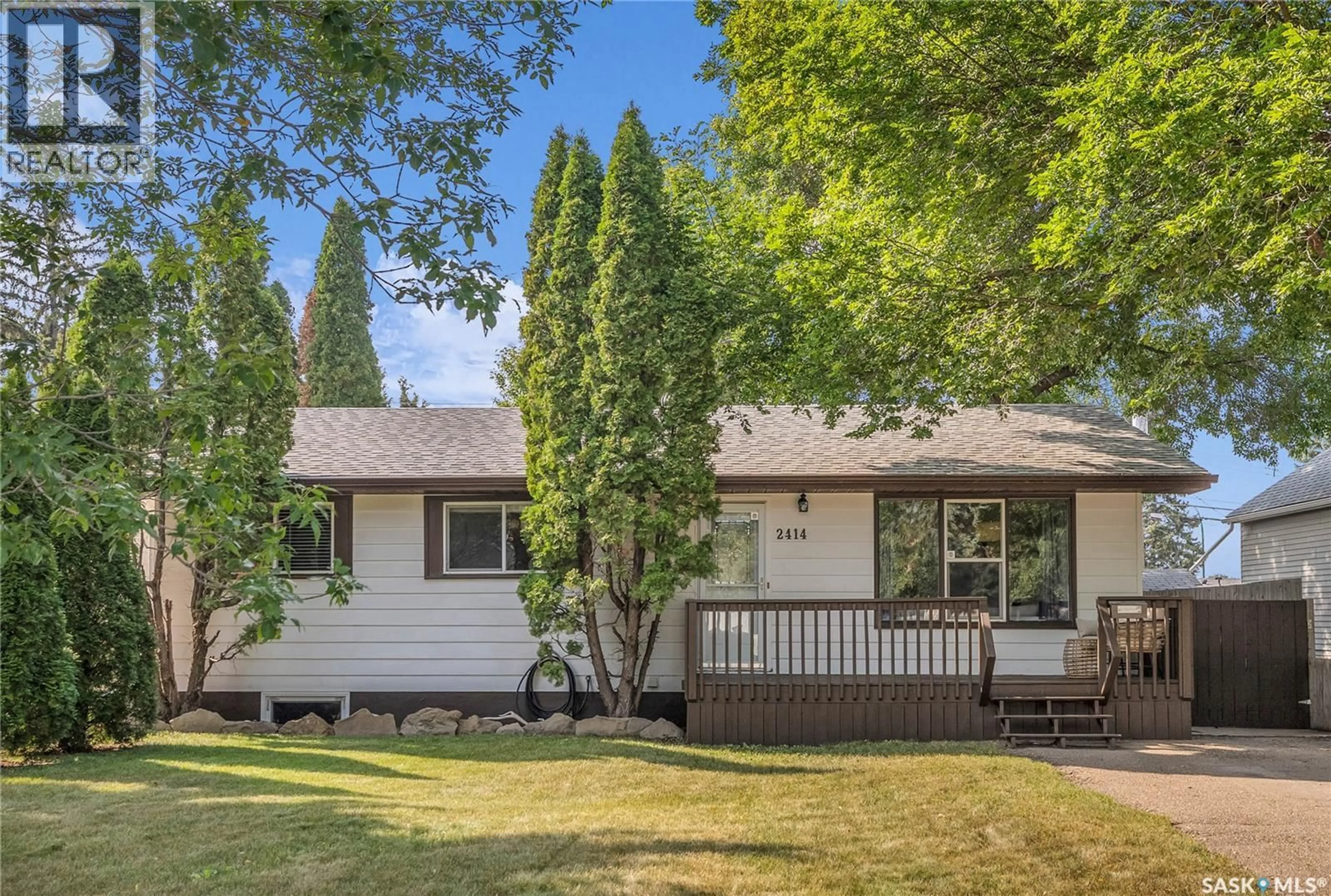 Home with vinyl exterior material, unknown for 2414 MCPHERSON AVENUE, Saskatoon Saskatchewan S7J0S9