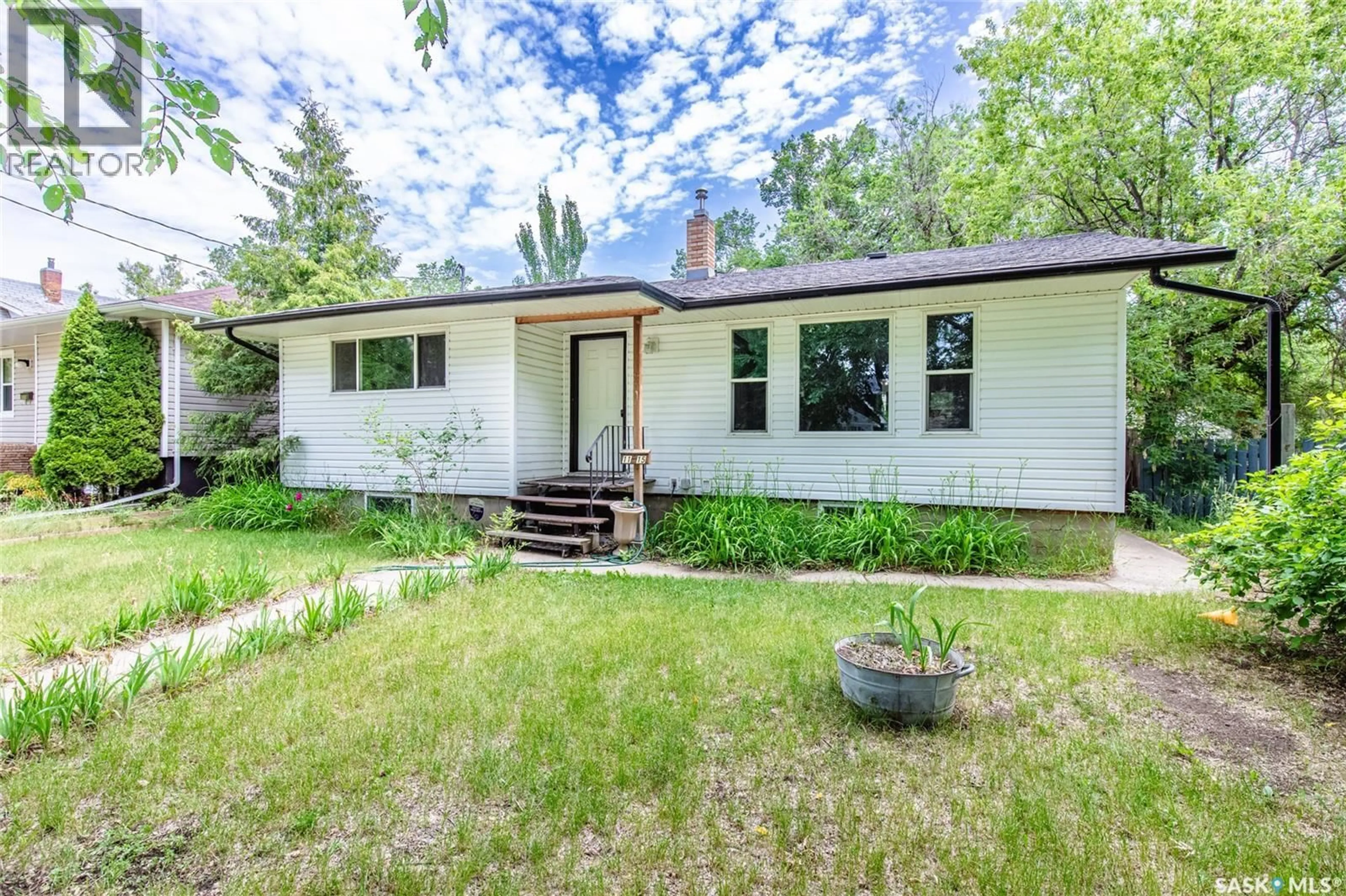 Unknown for 1115 6TH AVENUE, Moose Jaw Saskatchewan S6H4A7
