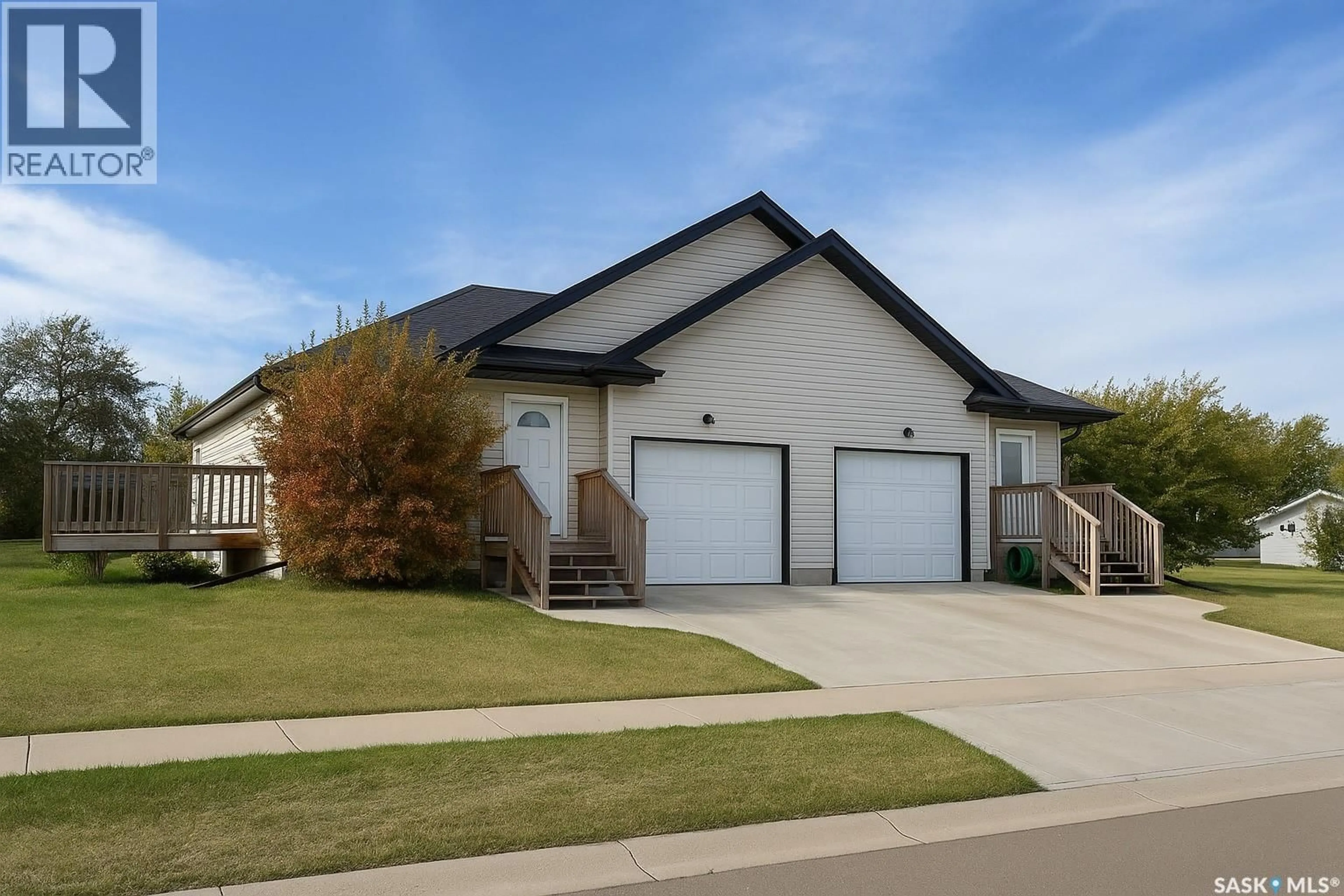 Home with vinyl exterior material, street for 216 BEDFORD STREET, Elstow Saskatchewan S0K1M0