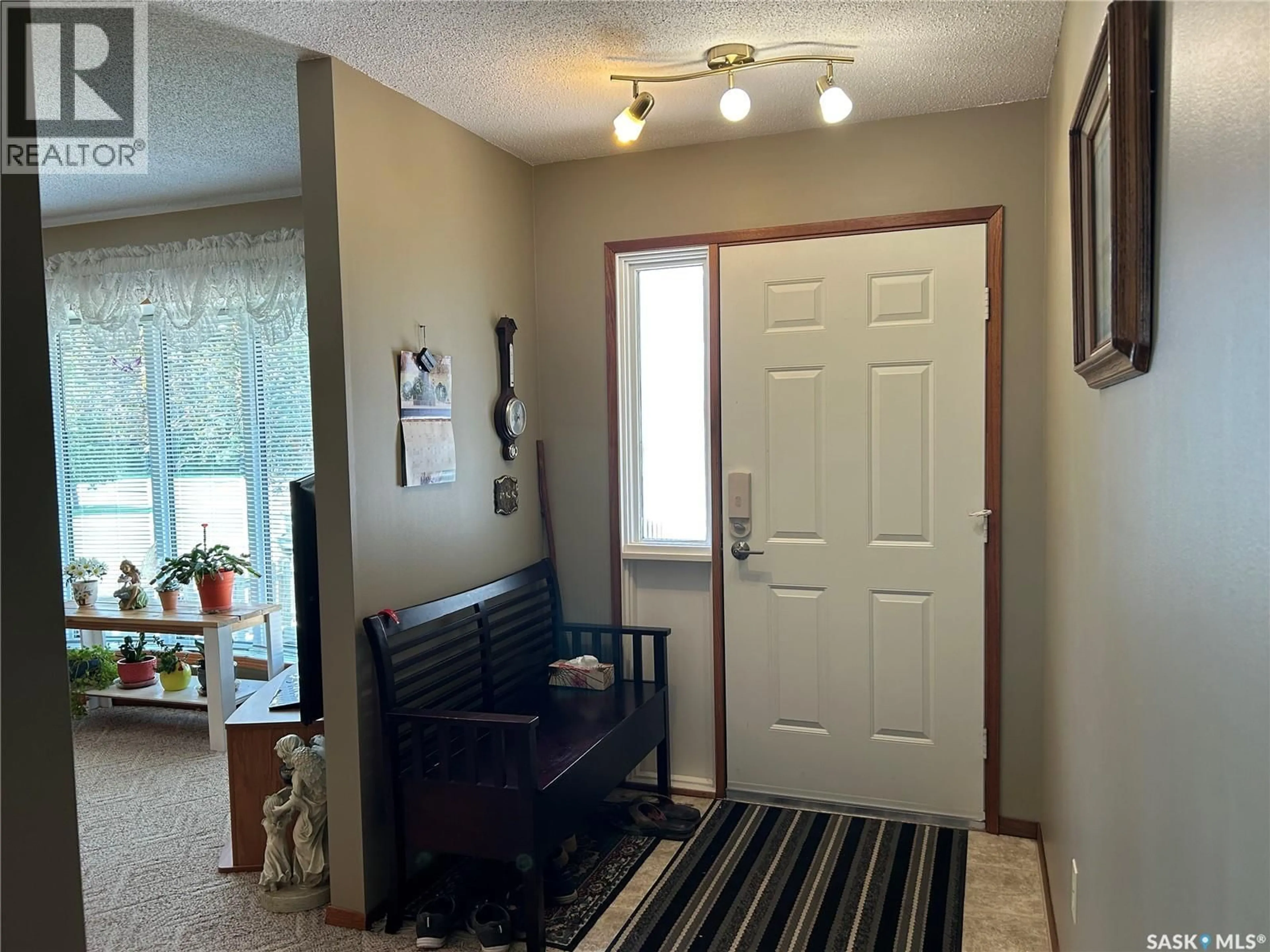 Indoor entryway for 209 TAYLOR STREET, Bienfait Saskatchewan S0C0M0