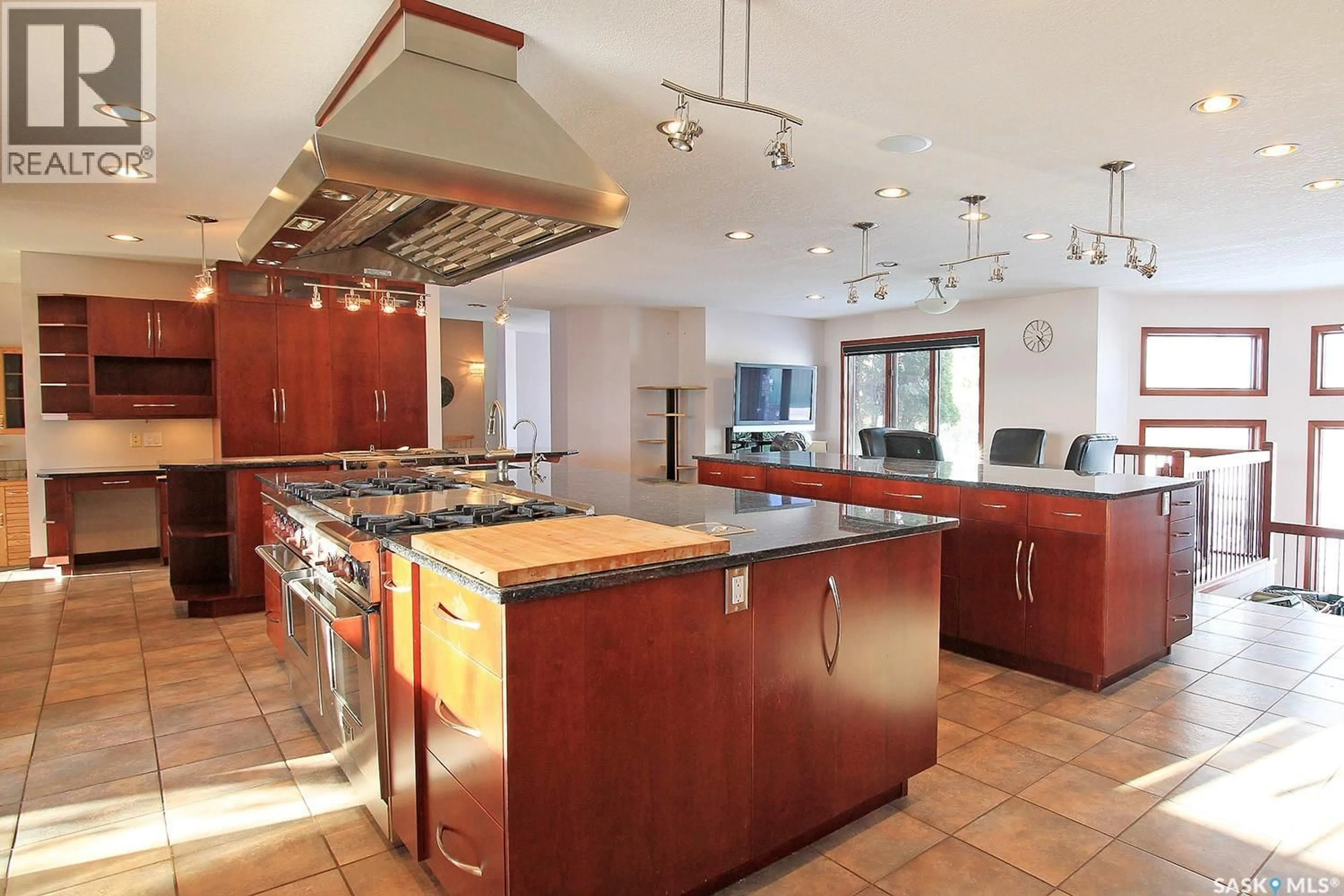 Contemporary kitchen, ceramic/tile floor for 30 YORK LAKE ROAD, Orkney Rm No. 244 Saskatchewan S3N0T2