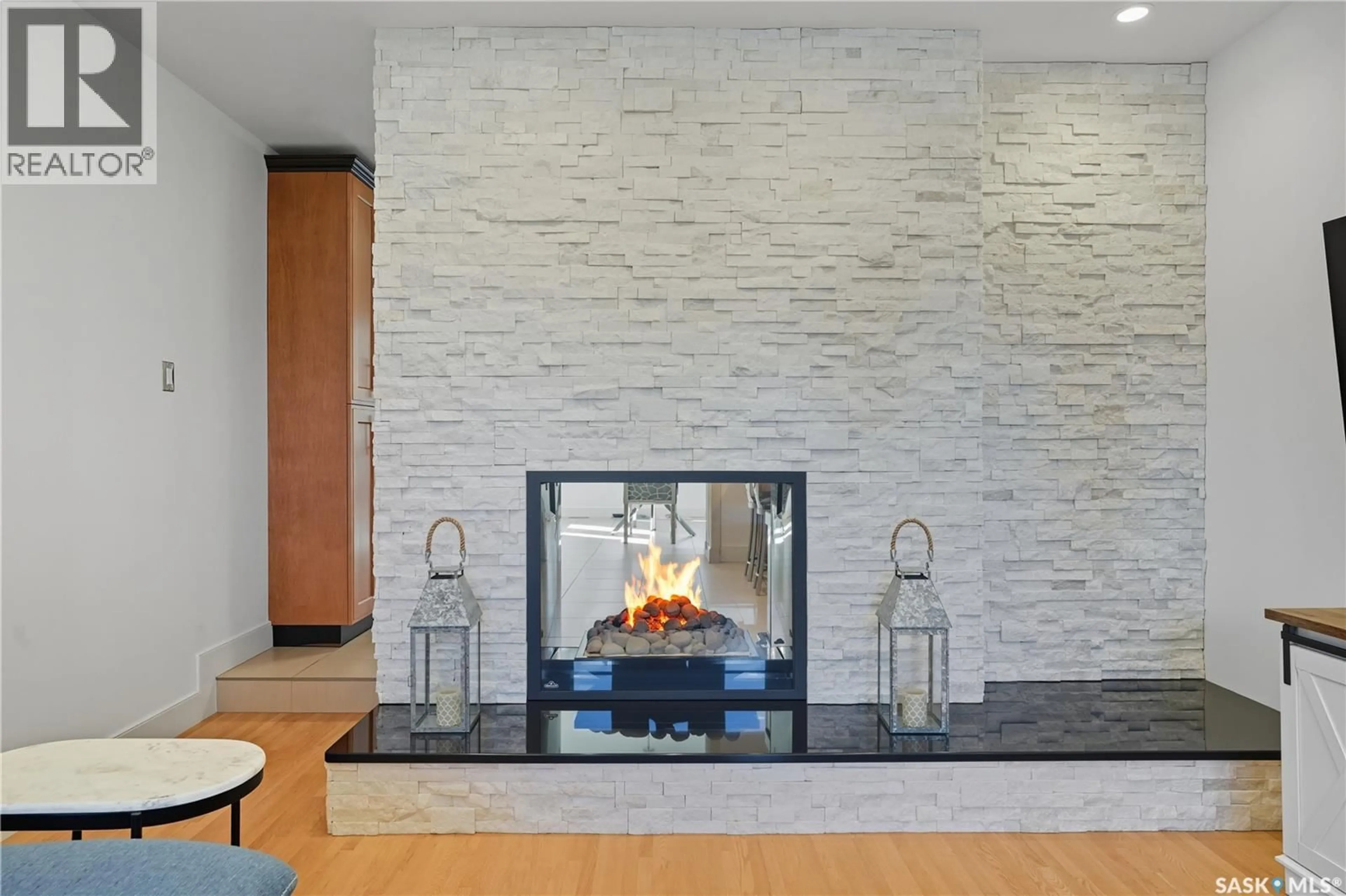 Lobby for 34 LESLIE PLACE, Regina Saskatchewan S4S6R2