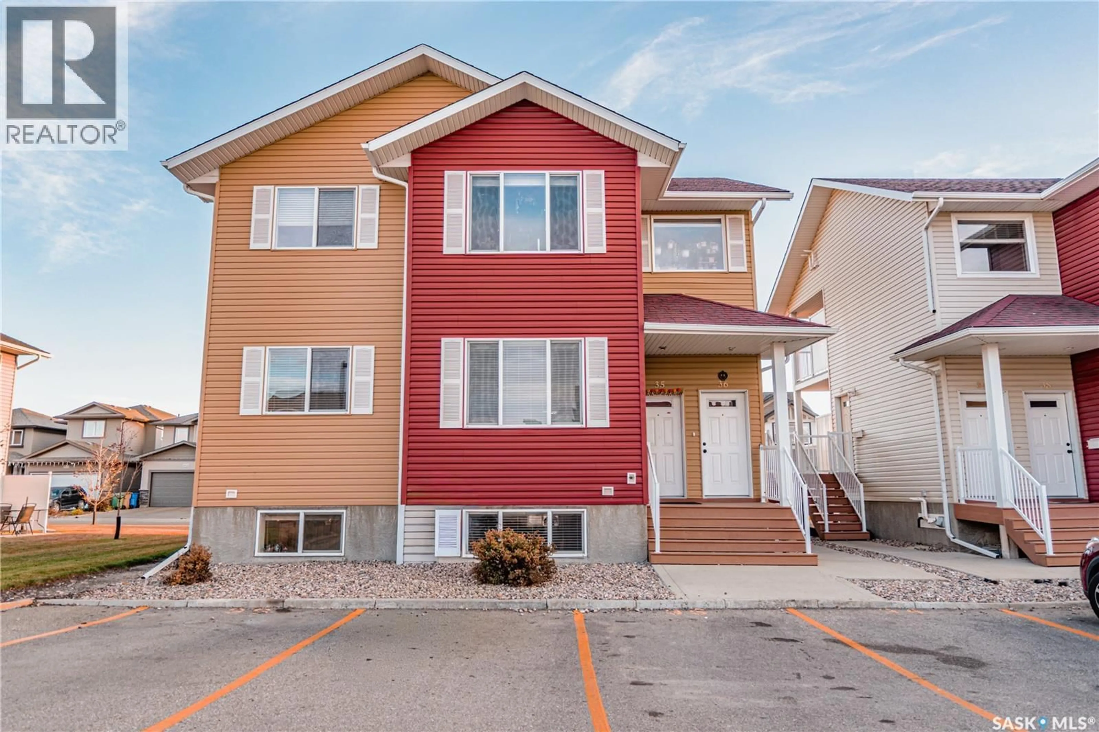 Home with vinyl exterior material, street for 35 - 5004 JAMES HILL ROAD, Regina Saskatchewan S4W0B8