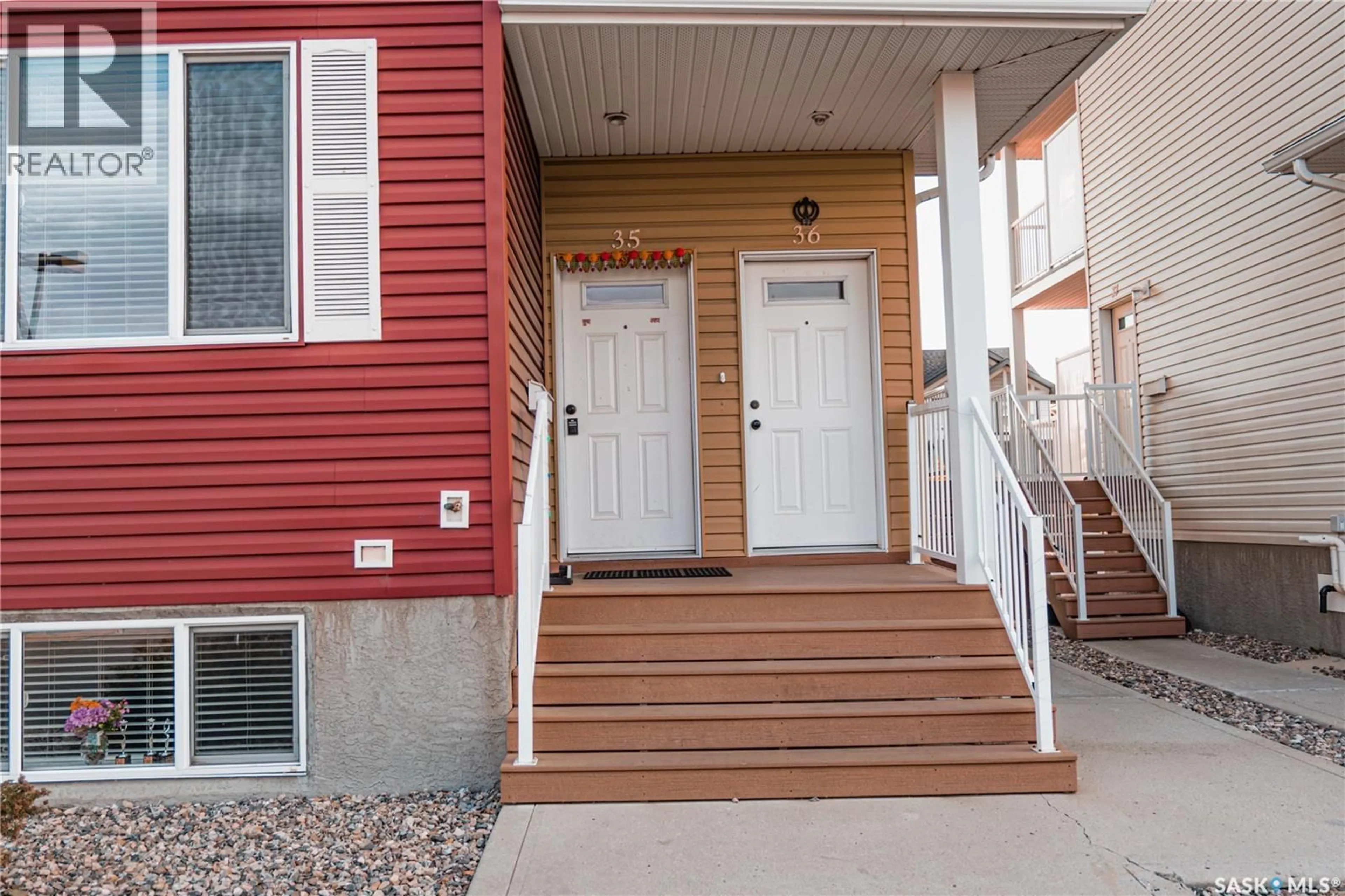 Home with vinyl exterior material, street for 35 - 5004 JAMES HILL ROAD, Regina Saskatchewan S4W0B8