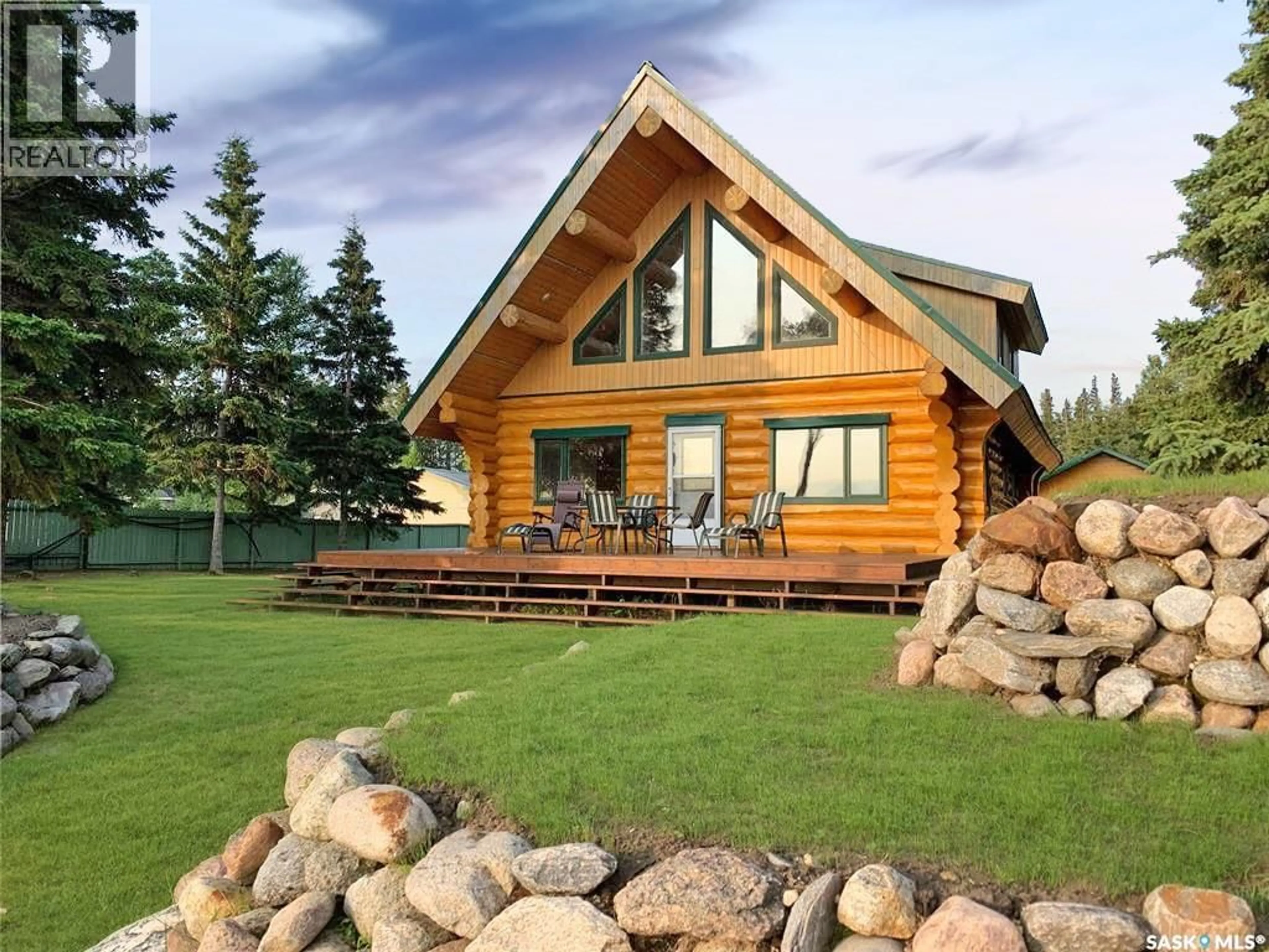 Home with vinyl exterior material, unknown for 12 BARNES PLACE, Candle Lake Saskatchewan S0J3E0