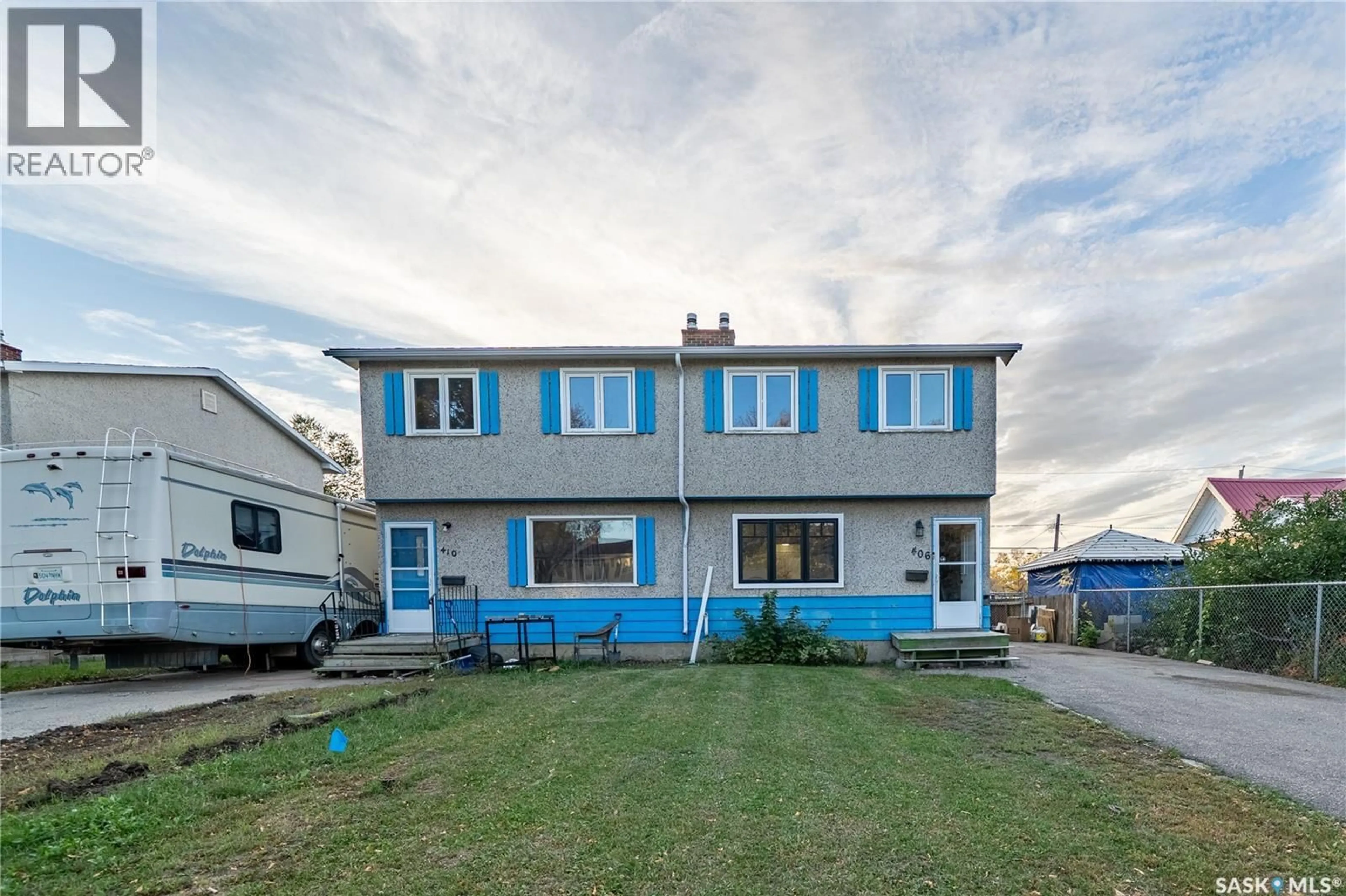 Home with vinyl exterior material, street for 406 ROYAL STREET, Regina Saskatchewan S4R4Y6