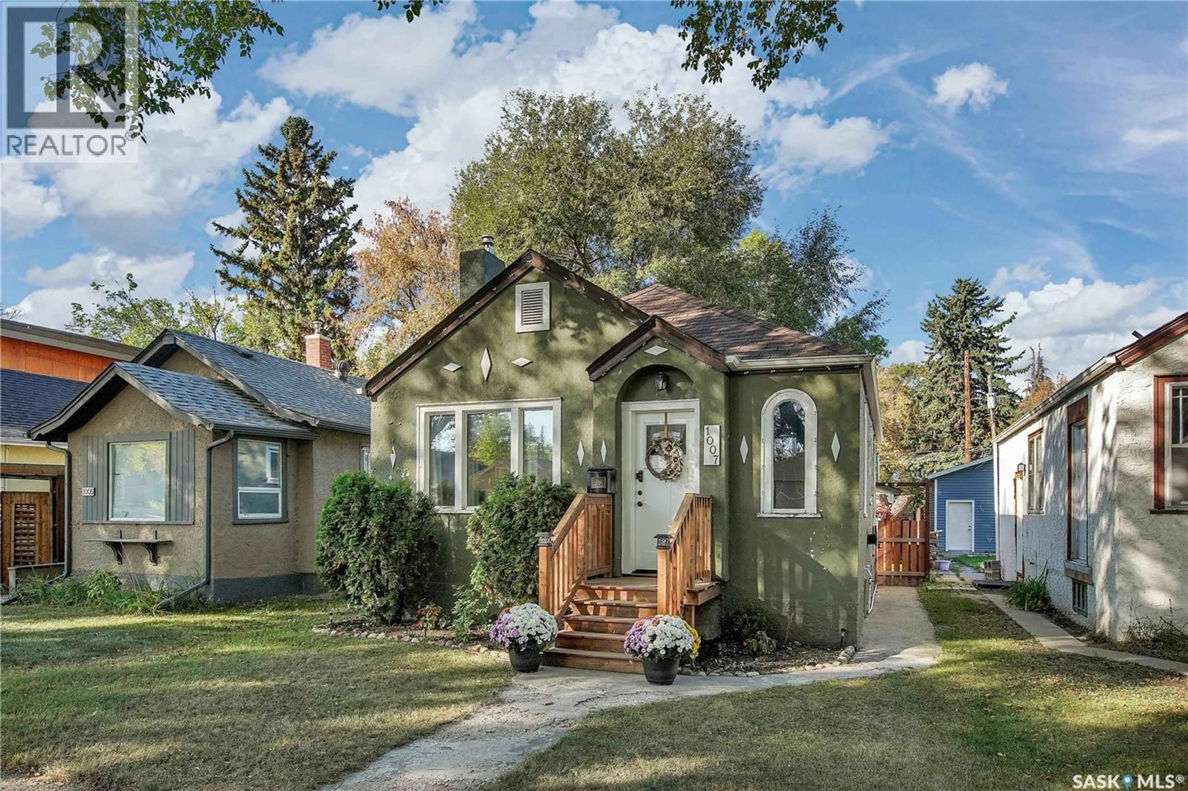 Unknown for 1007 D AVENUE, Saskatoon Saskatchewan S7L1N5