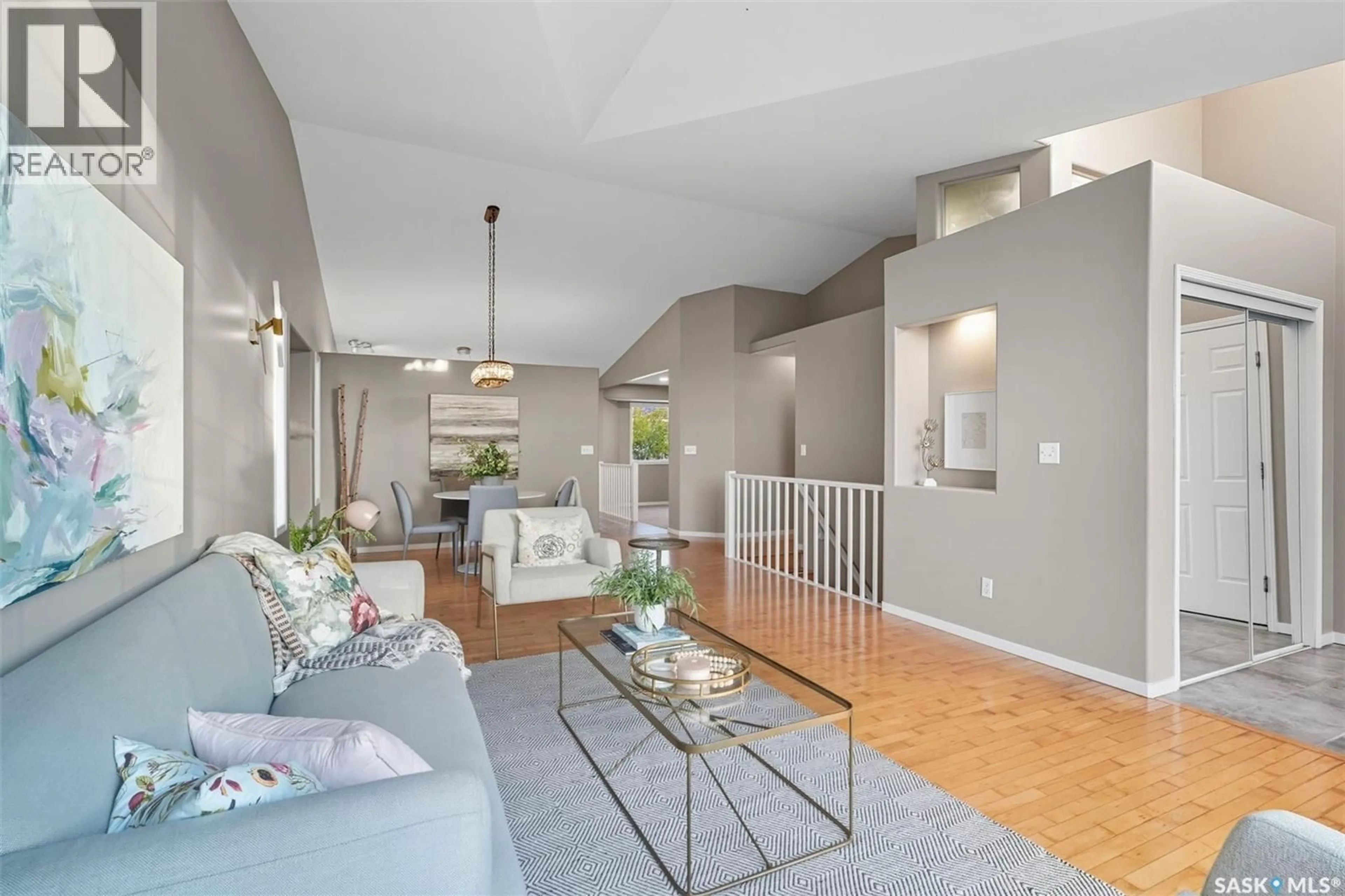 Living room with furniture, unknown for 302 BLACKTHORN CRESCENT, Saskatoon Saskatchewan S7B1V1