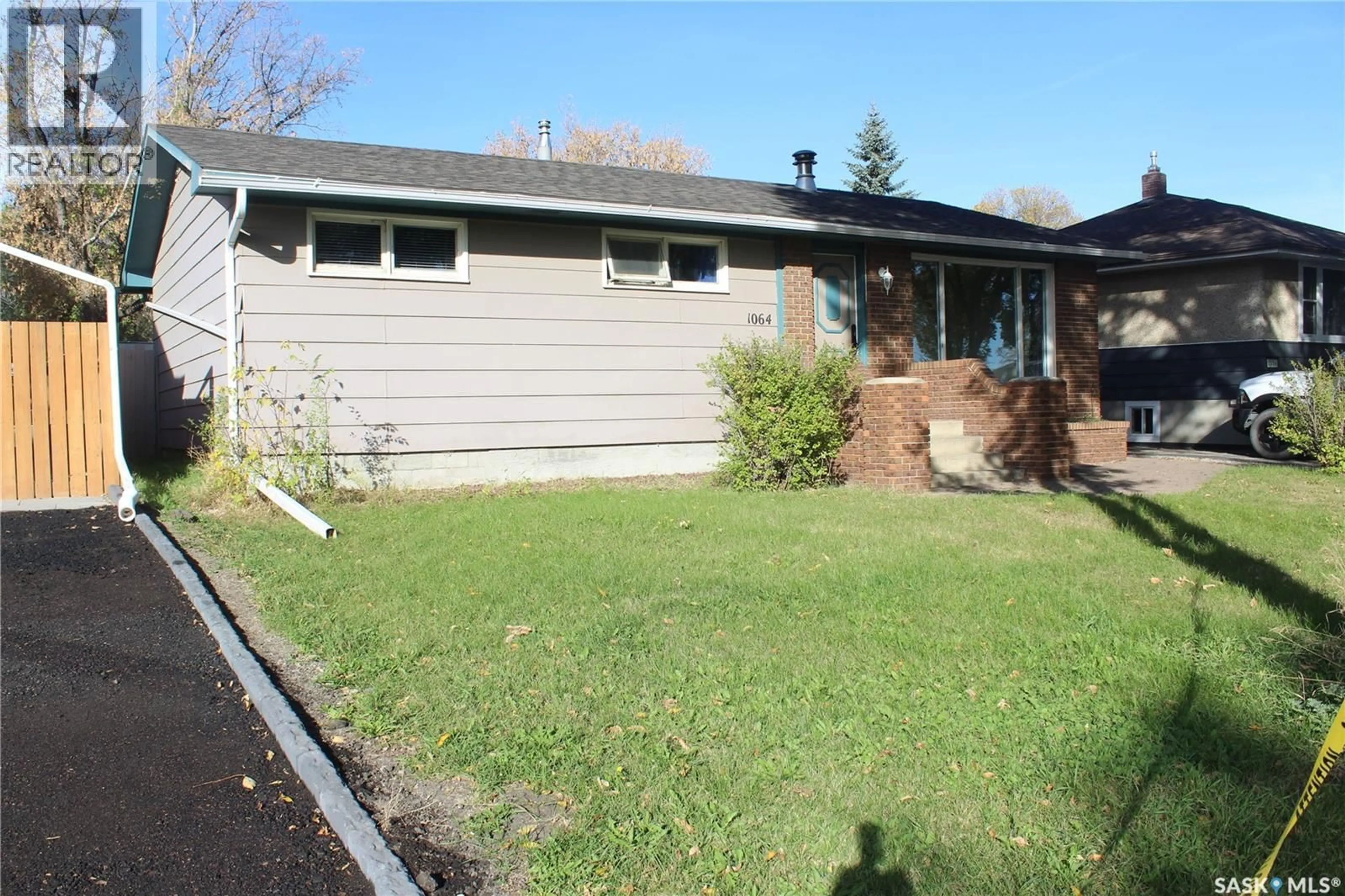 Unknown for 1064 LINDSAY STREET, Regina Saskatchewan S4N3A9