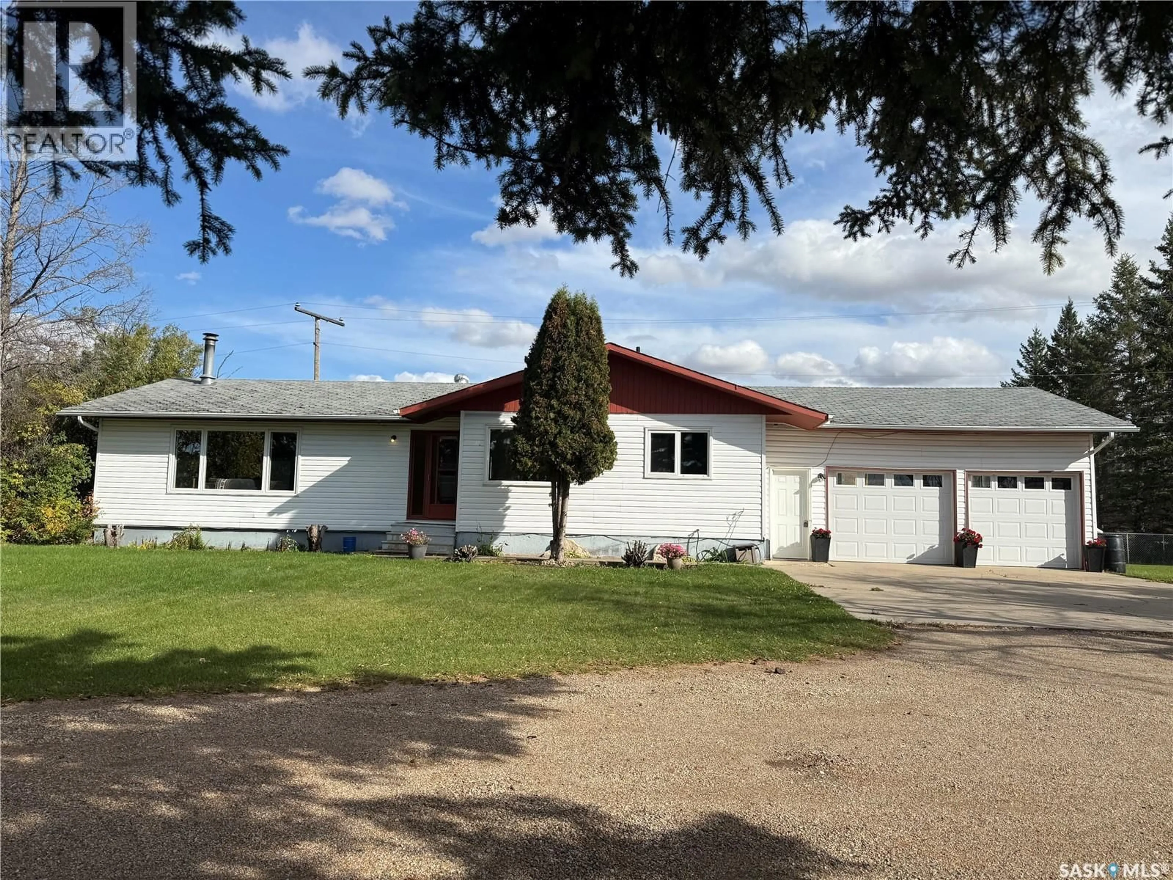 A pic from outside/outdoor area/front of a property/back of a property/a pic from drone, unknown for 208 STANHOPE AVENUE, Sturgis Saskatchewan S0A4A0