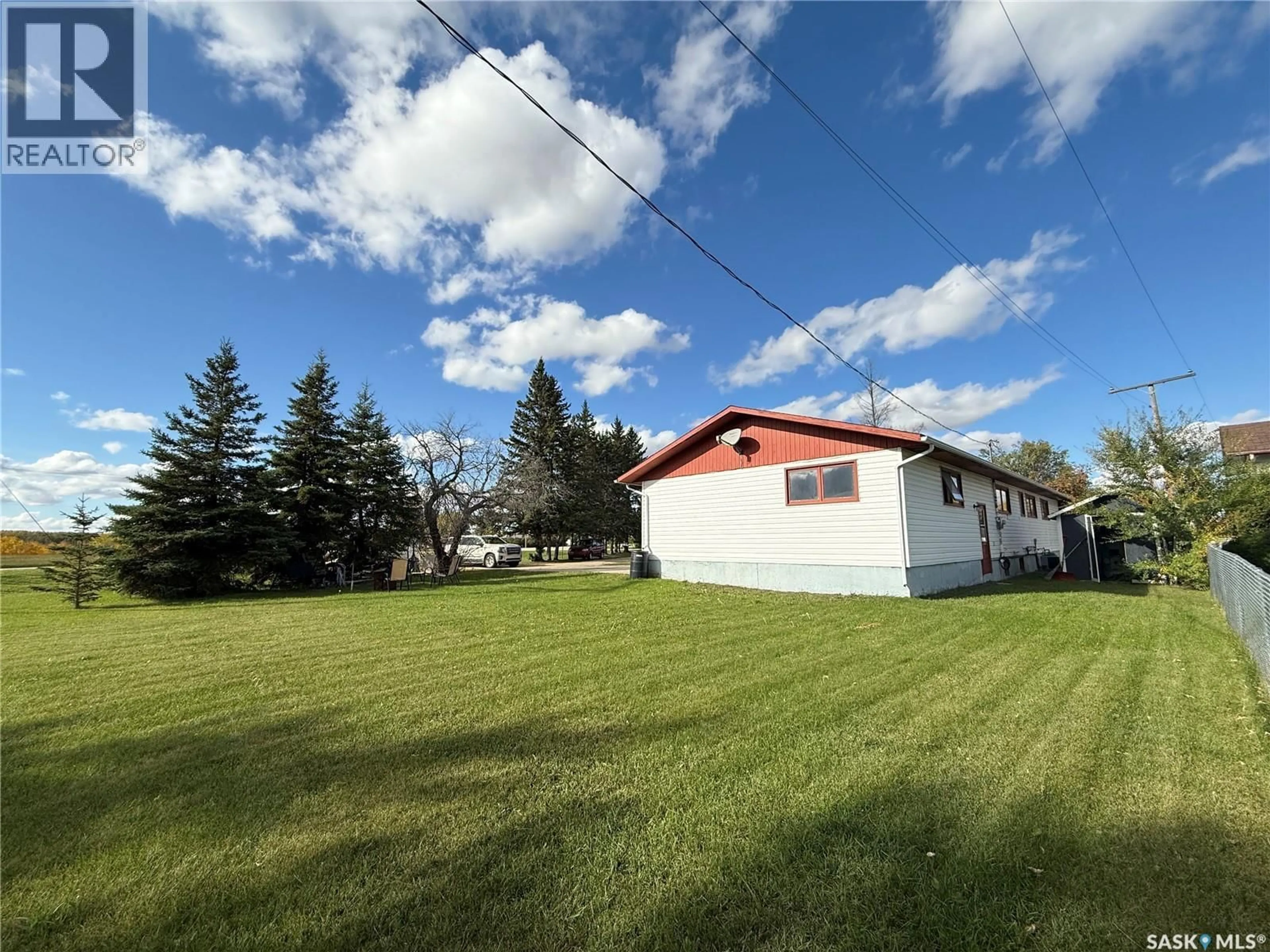 A pic from outside/outdoor area/front of a property/back of a property/a pic from drone, building for 208 STANHOPE AVENUE, Sturgis Saskatchewan S0A4A0
