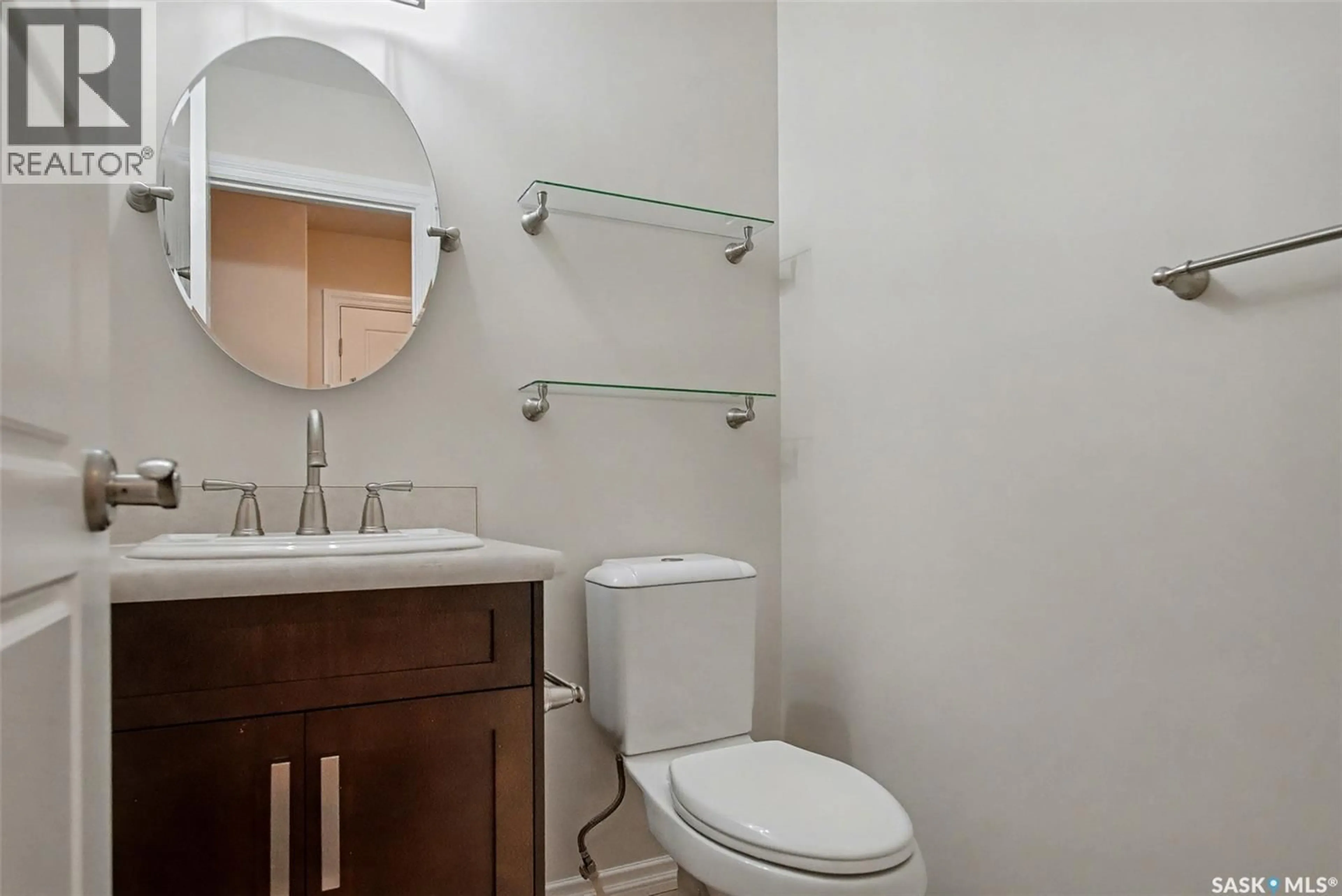 Standard bathroom, unknown for 4002 - 236 SANDHILL CRESCENT, Regina Saskatchewan S4V3J1