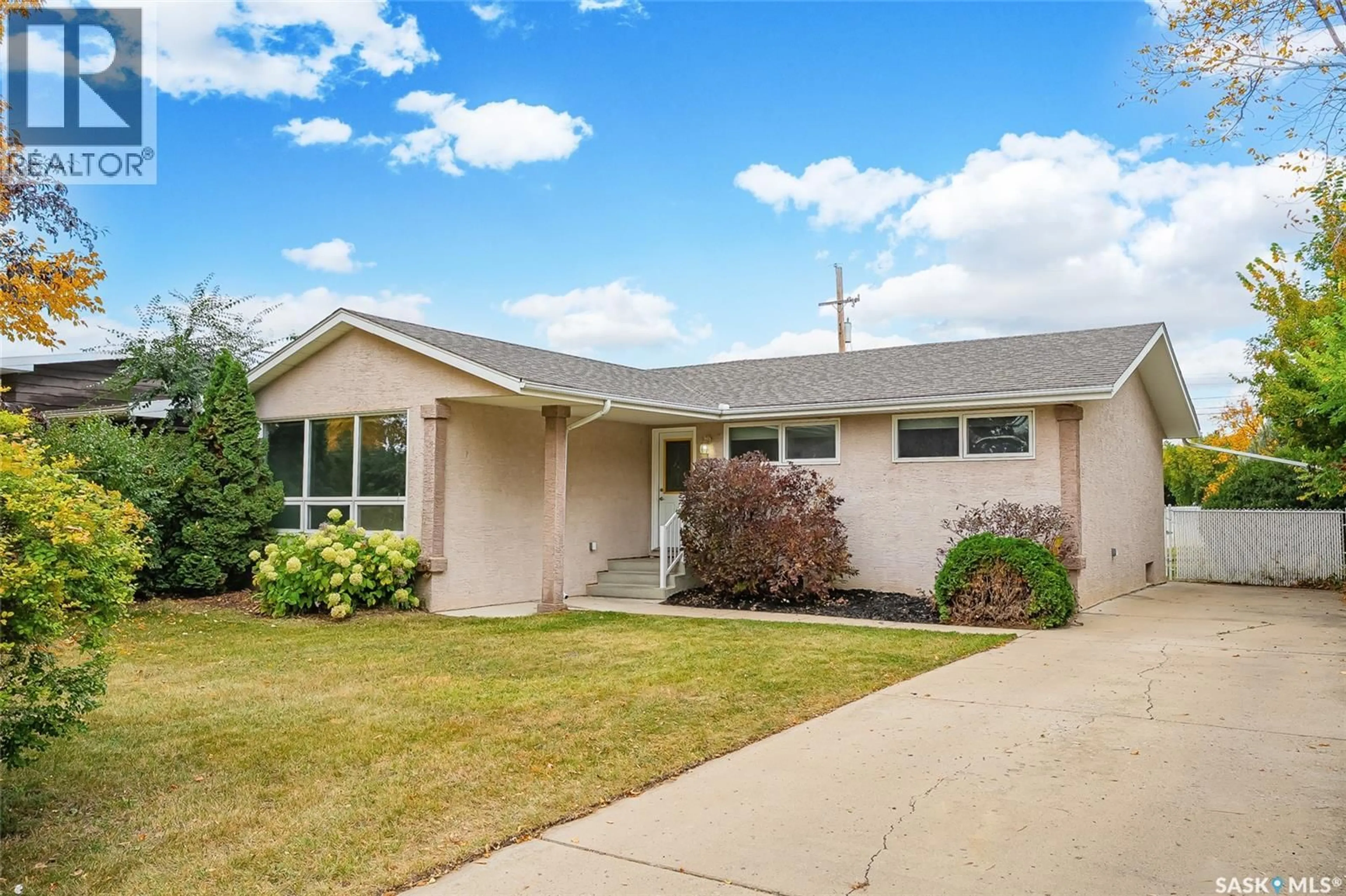 Home with vinyl exterior material, street for 2703 JARVIS DRIVE, Saskatoon Saskatchewan S7J2V2