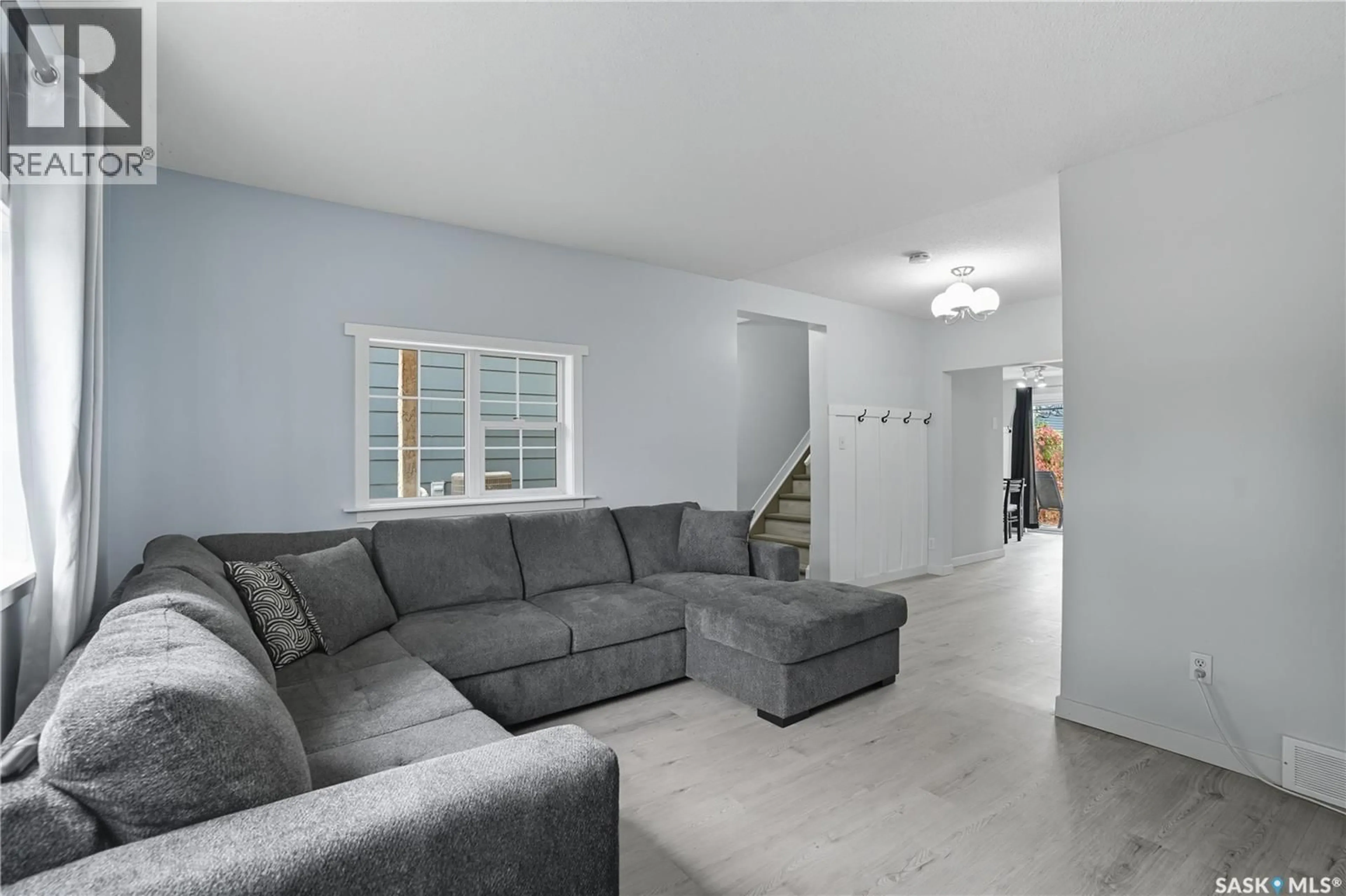 Living room with furniture, unknown for 417 EMPRESS STREET, Saskatoon Saskatchewan S7K3L8