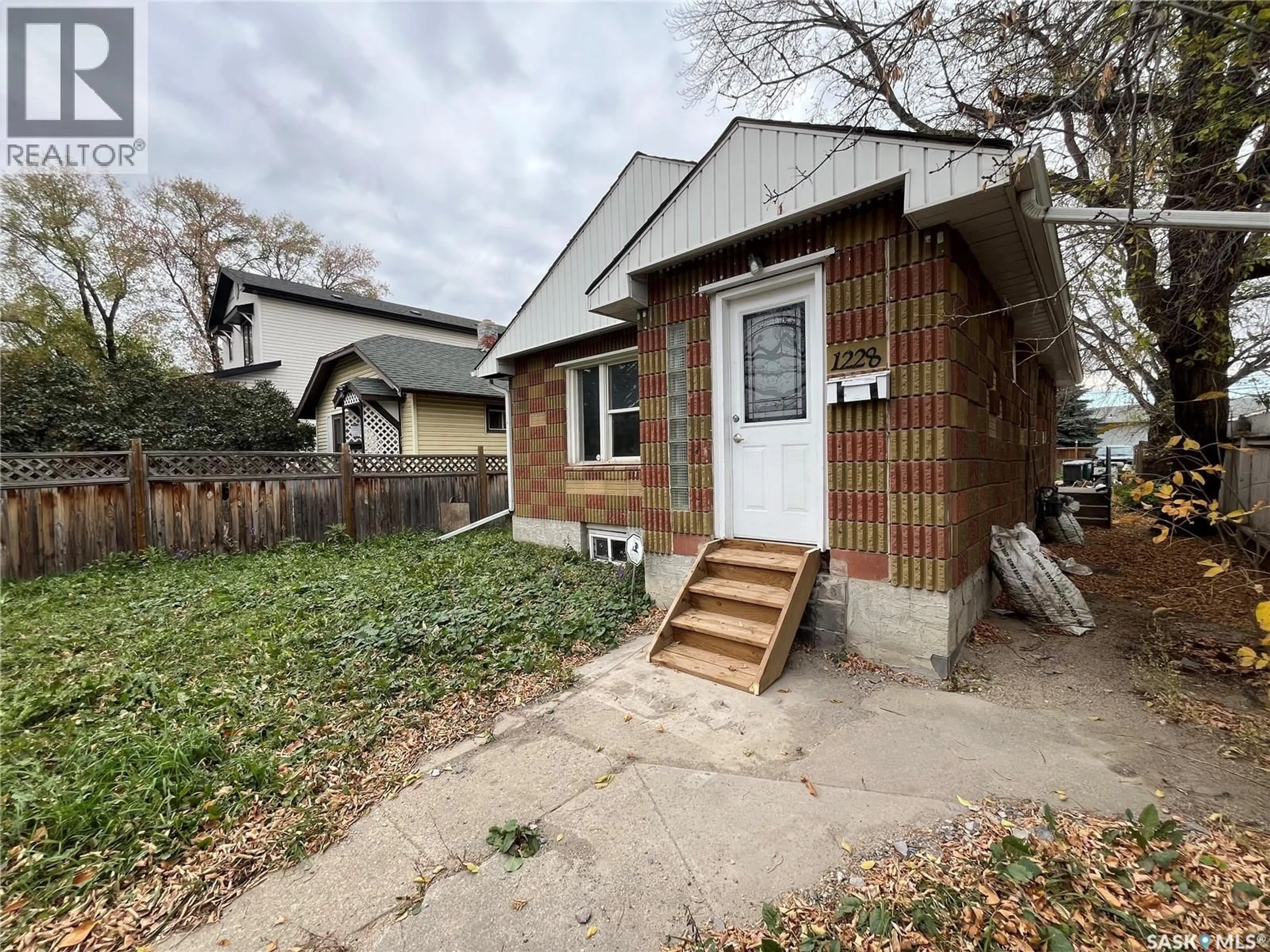 Unknown for 1228 1ST AVENUE, Saskatoon Saskatchewan S7K1Y6