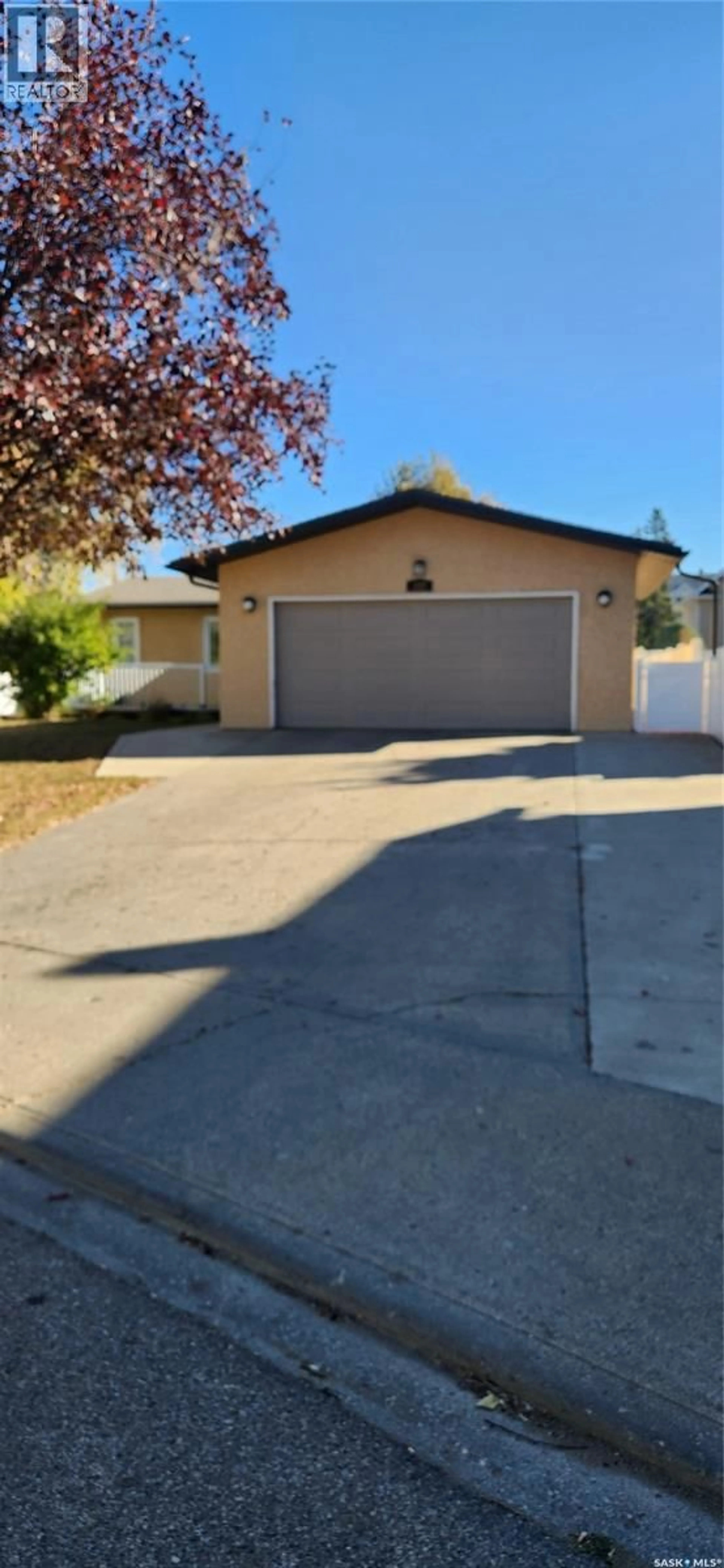 Unknown for 1227 2ND AVENUE, Moose Jaw Saskatchewan S6H3R7
