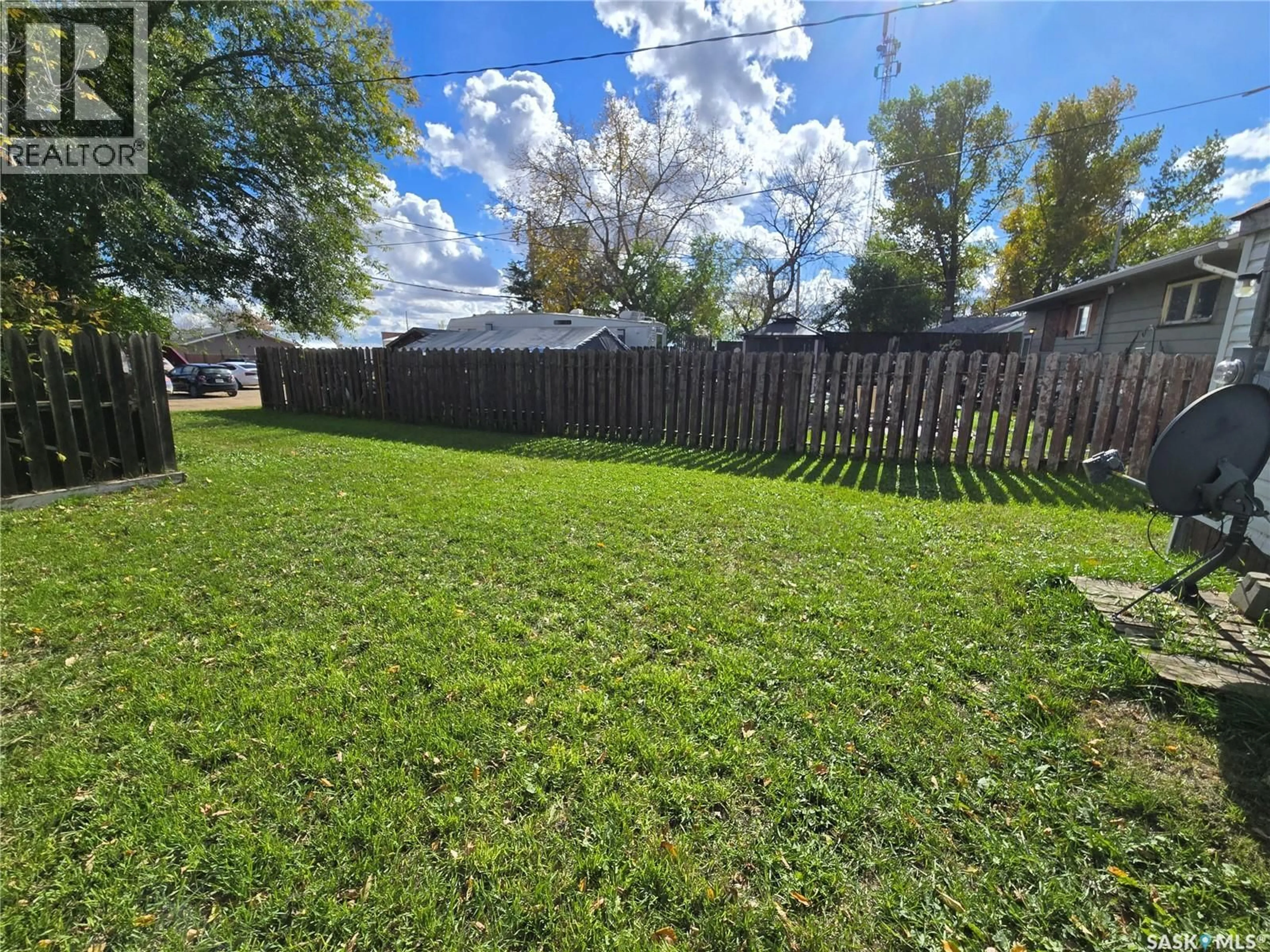 A pic from outside/outdoor area/front of a property/back of a property/a pic from drone, street for 49 NEWCOMBE STREET, Manor Saskatchewan S0C1R0