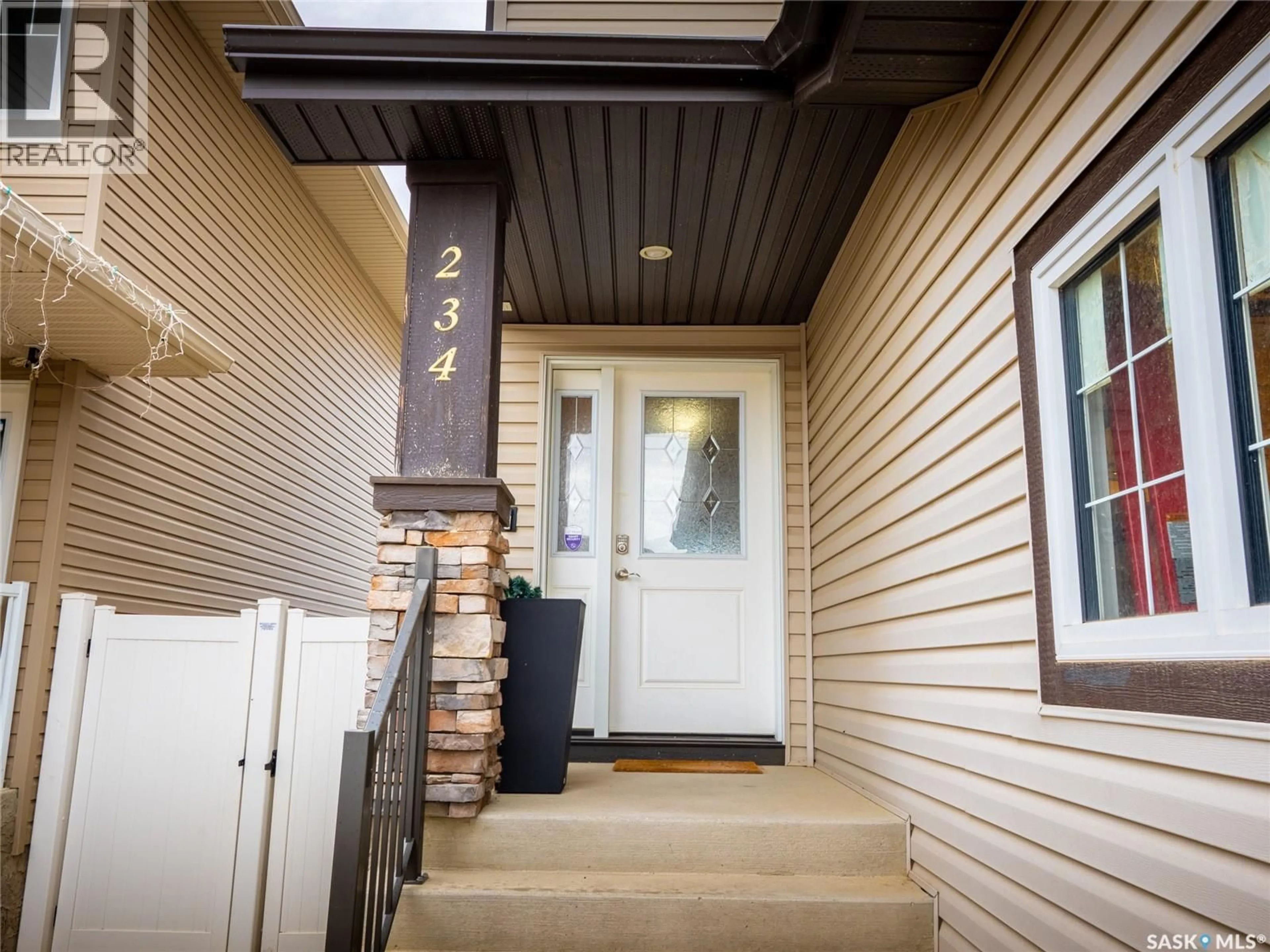 Indoor entryway for 234 SHILLINGTON ROAD, Regina Saskatchewan S4Y0C4