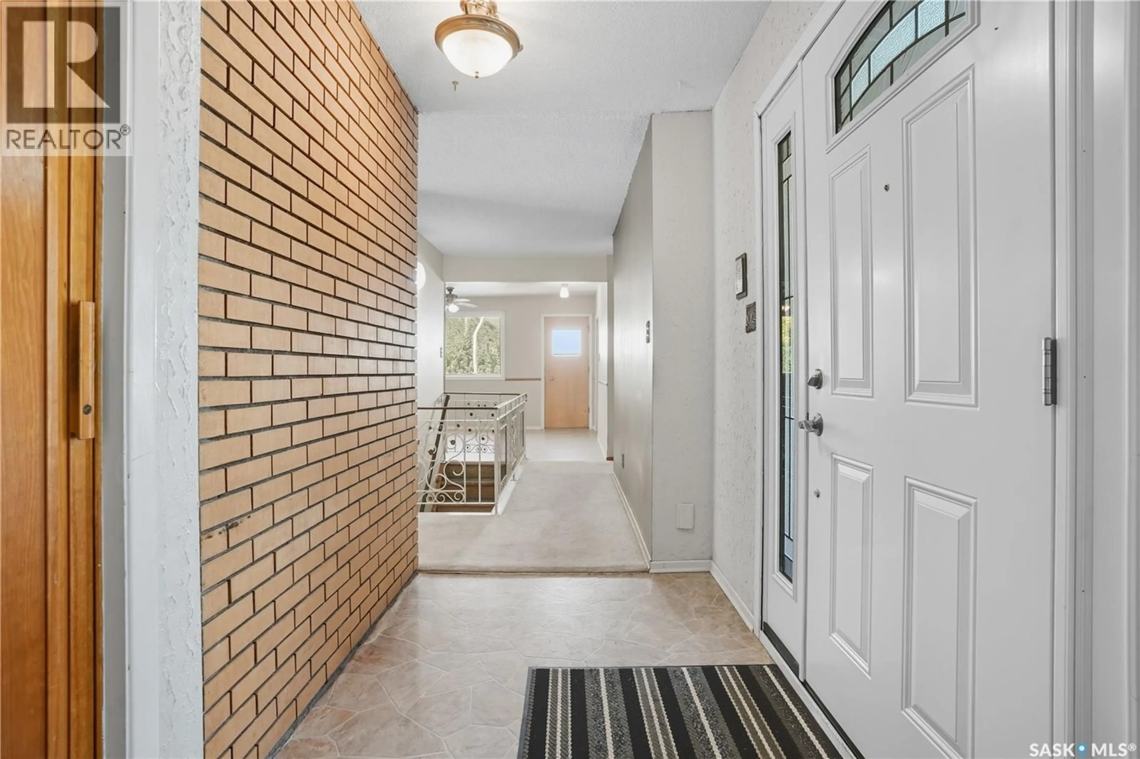 Indoor entryway for 4624 MCTAVISH STREET, Regina Saskatchewan S4S3N2