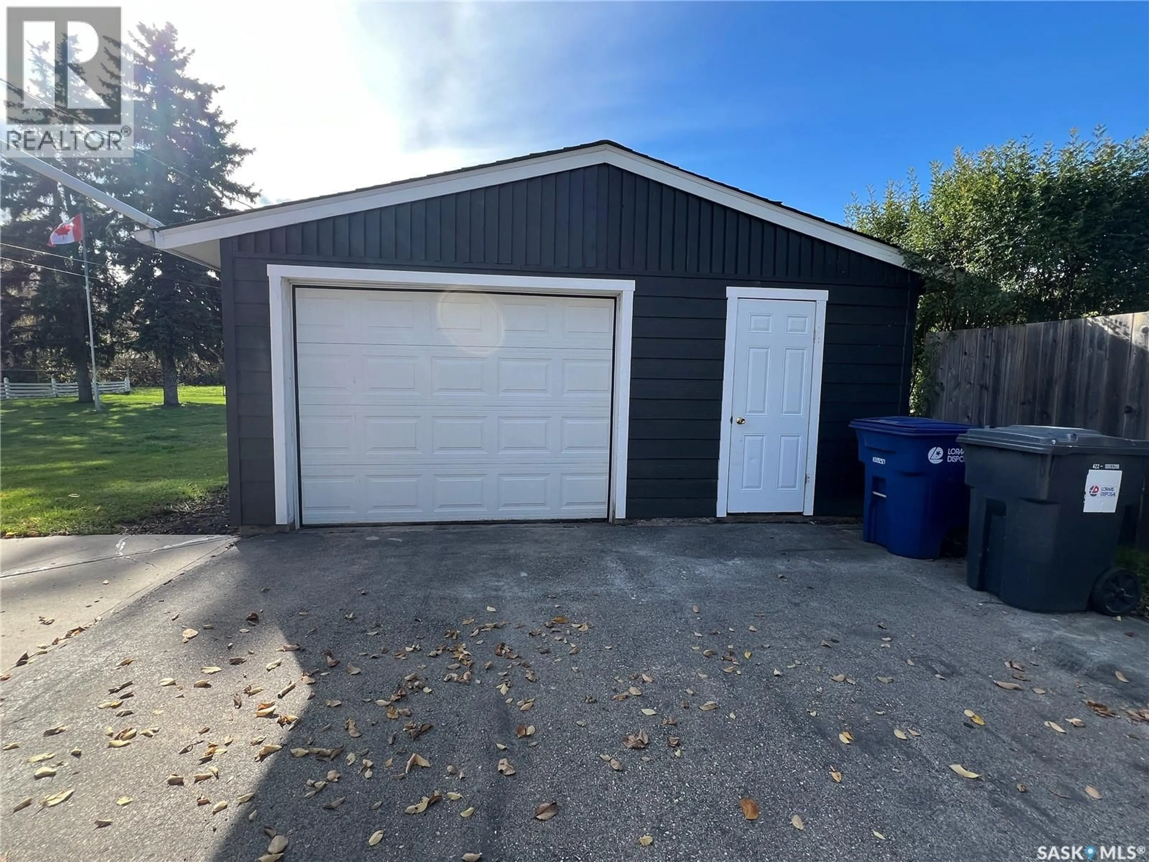 Shed for 1121 ASQUITH DRIVE, Esterhazy Saskatchewan S0A0X0