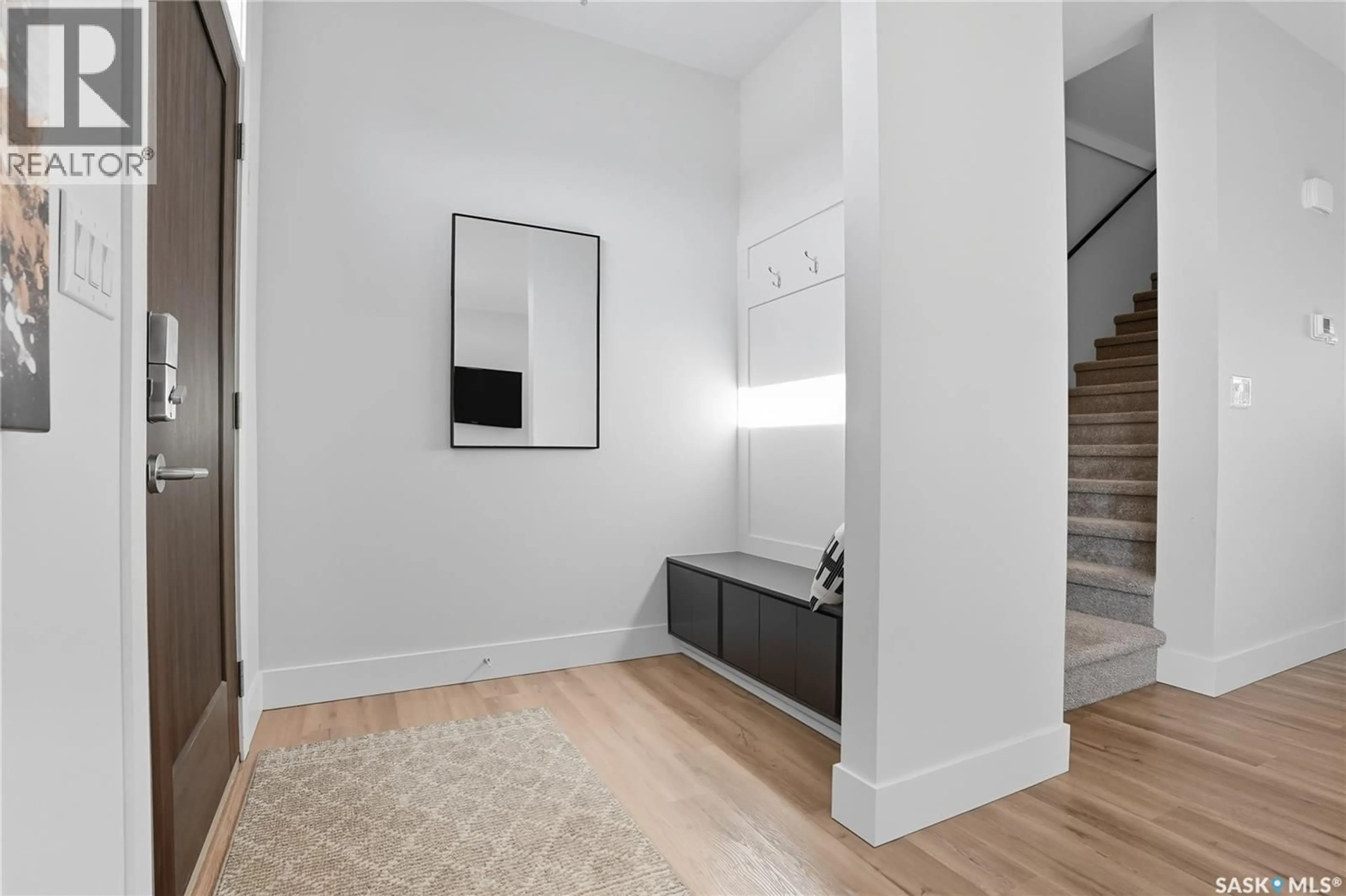 Indoor entryway for 723 HENRY DAYDAY ROAD, Saskatoon Saskatchewan S7W1H5