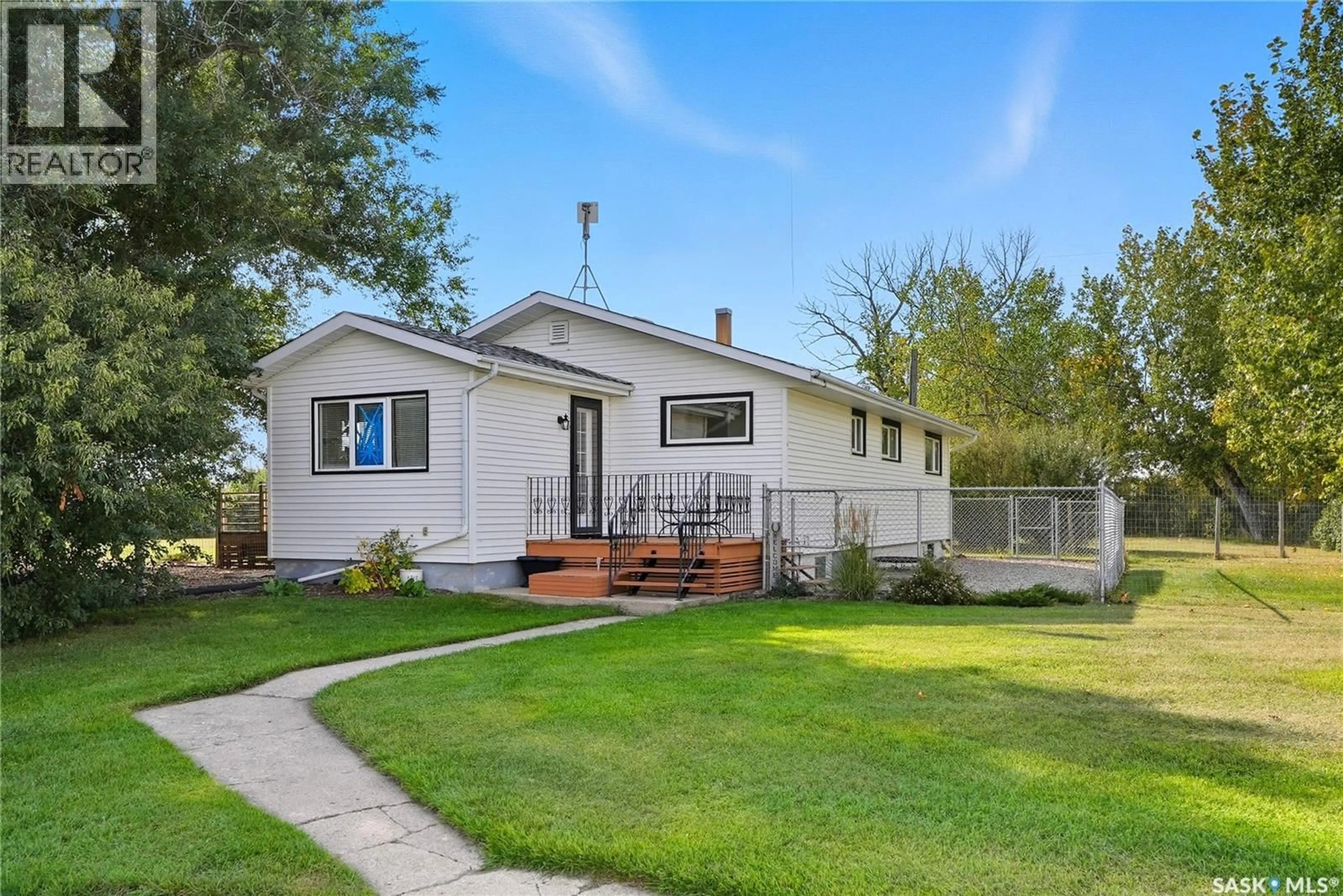 Home with vinyl exterior material, street for WINMILL ROAD, Corman Park Rm No. 344 Saskatchewan S7K3J8
