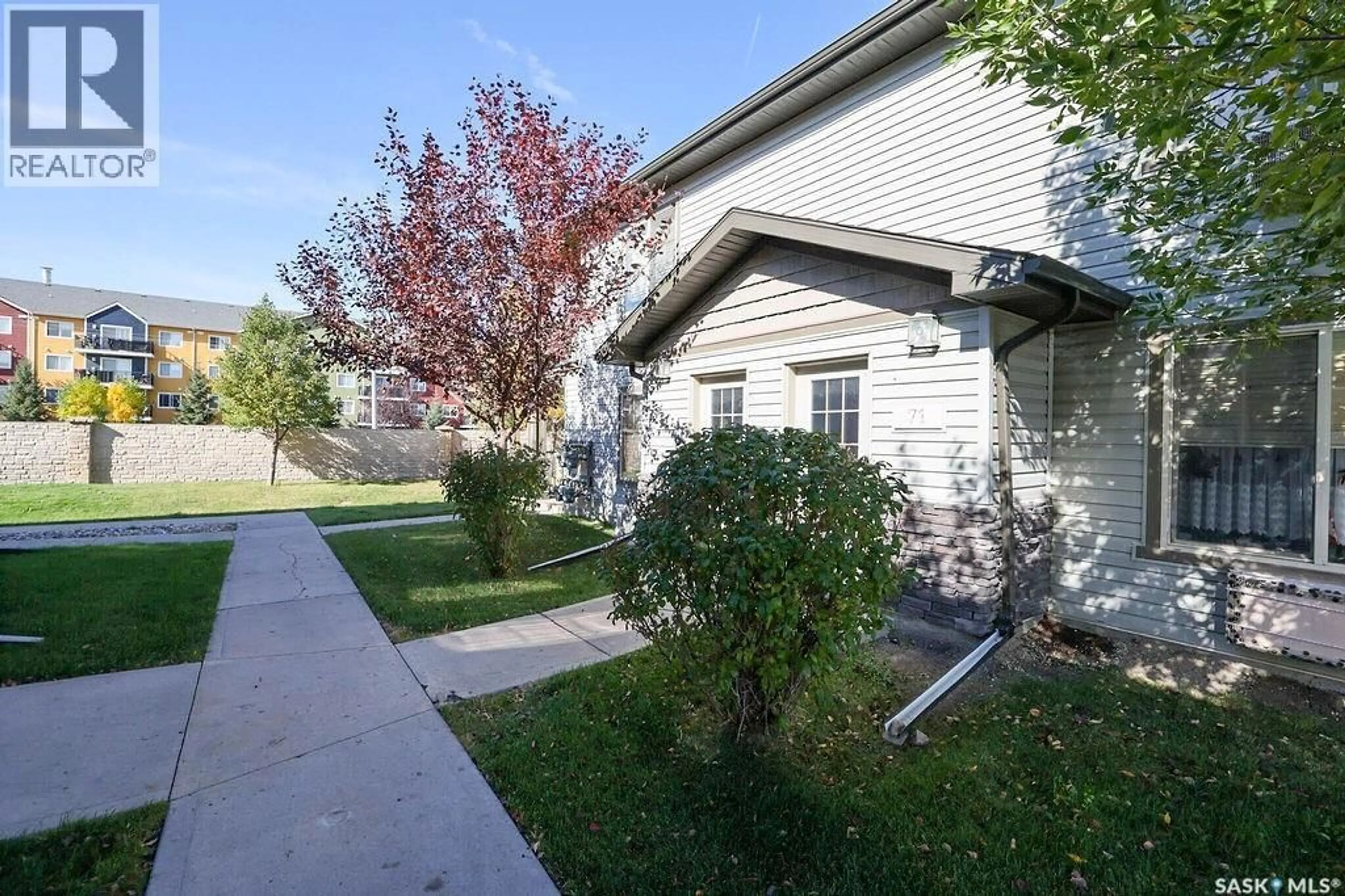 Patio, street for 71 - 5537 BLAKE CRESCENT, Regina Saskatchewan S4X0J1