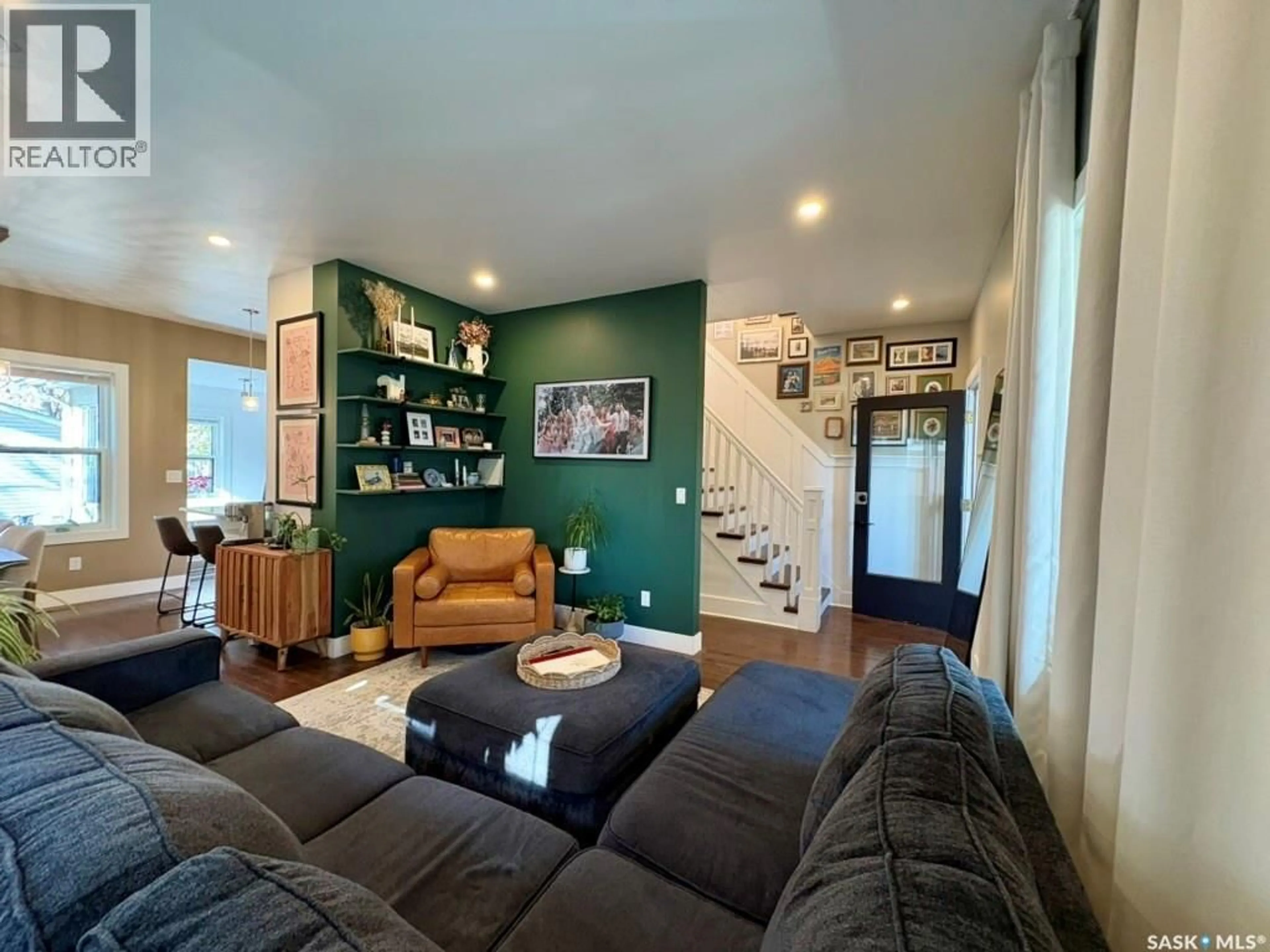 Living room with furniture, unknown for 878 4TH AVENUE, Moose Jaw Saskatchewan S6H1H7