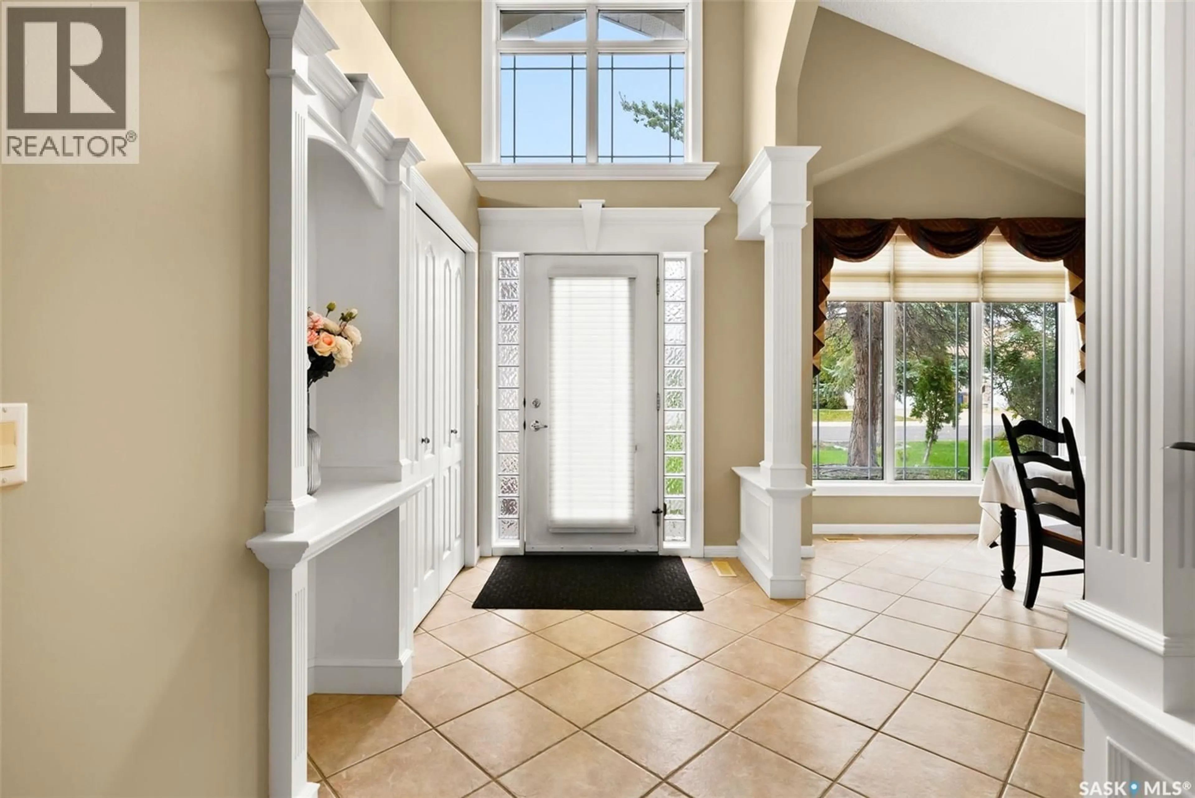 Indoor entryway for 4284 WASCANA RIDGE, Regina Saskatchewan S4V2T3