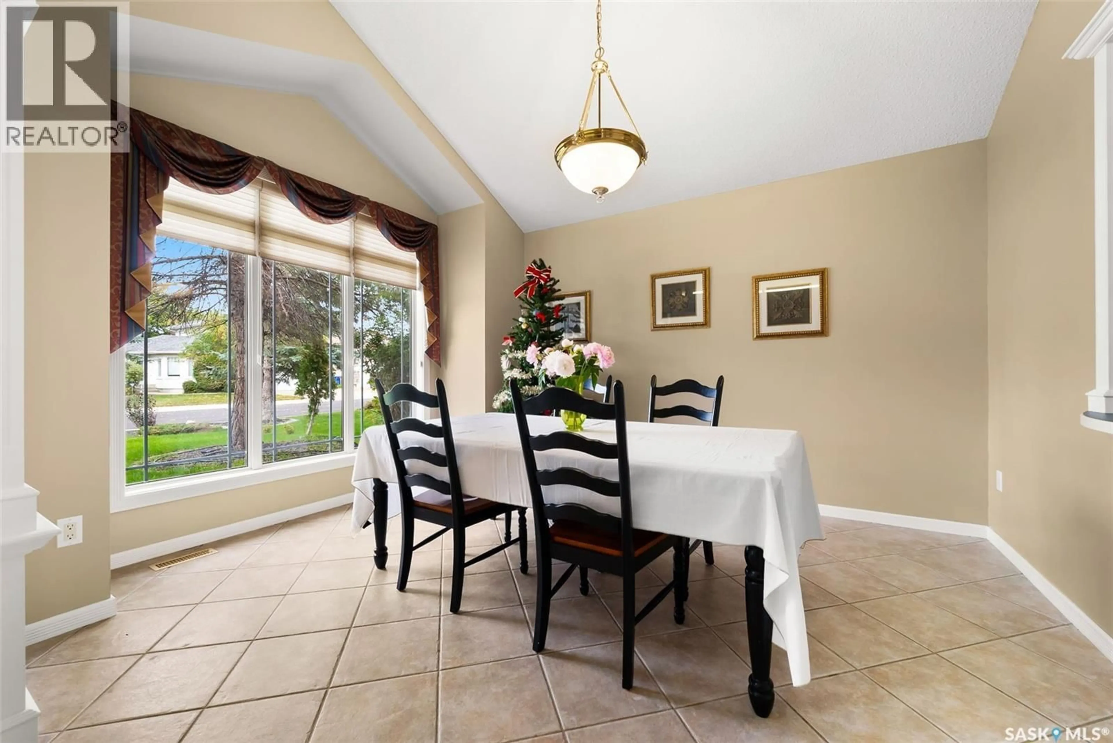 Dining room, ceramic/tile floor for 4284 WASCANA RIDGE, Regina Saskatchewan S4V2T3