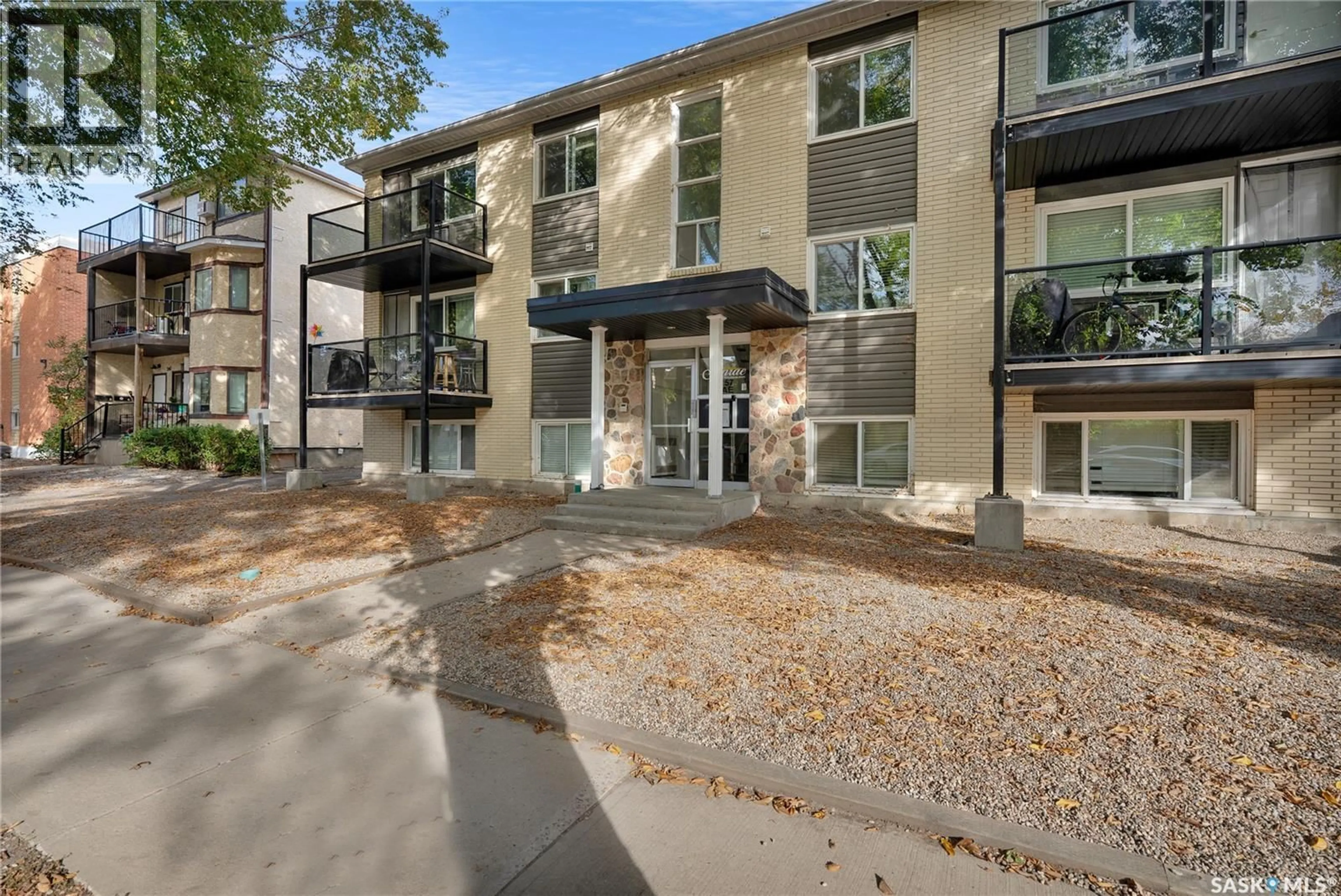 Patio, unknown for 21 2157 RAE STREET, Regina Saskatchewan S4T2E8
