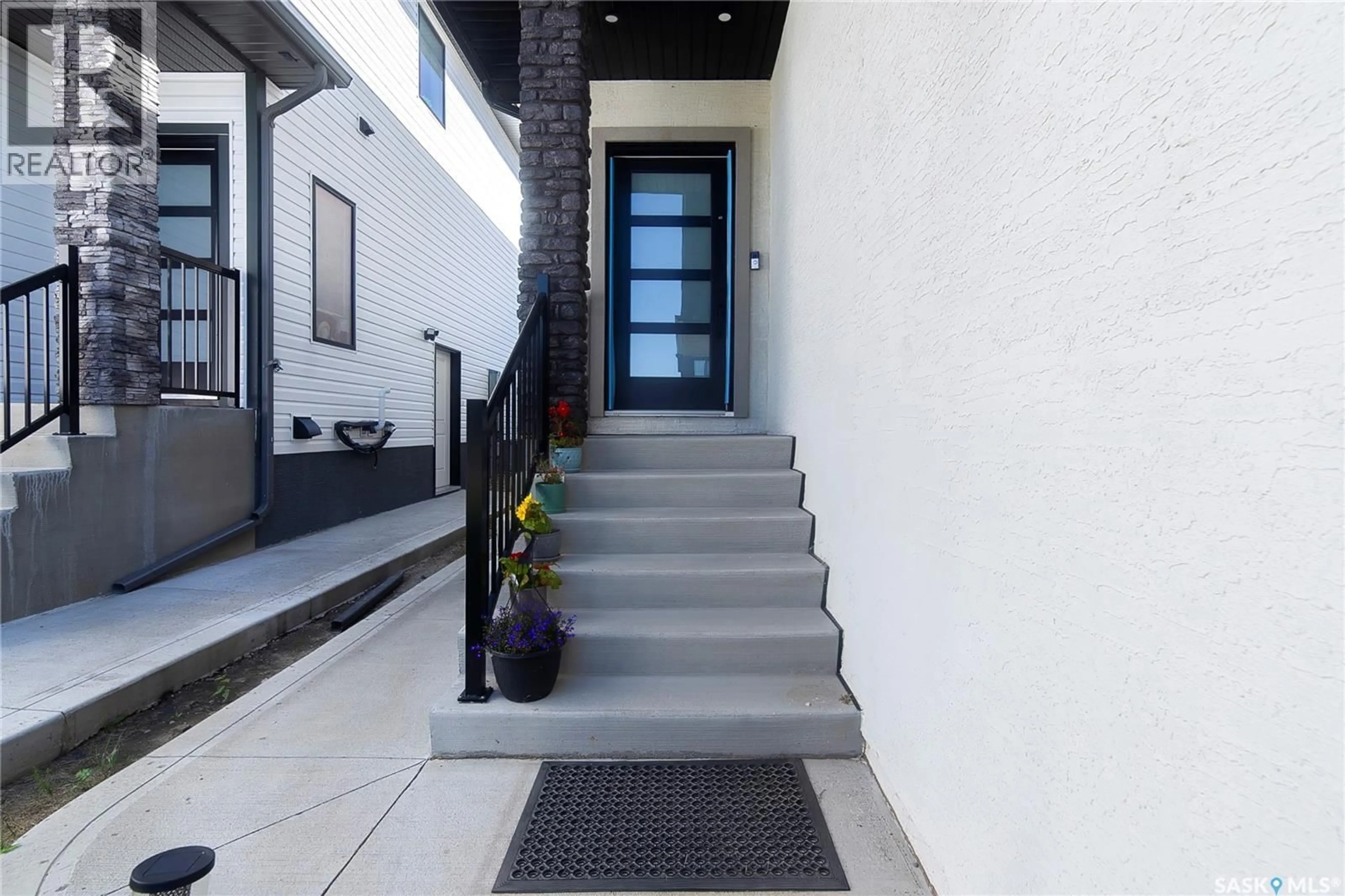 Unknown for 639 UNDERHILL ROAD, Saskatoon Saskatchewan S7V1N8