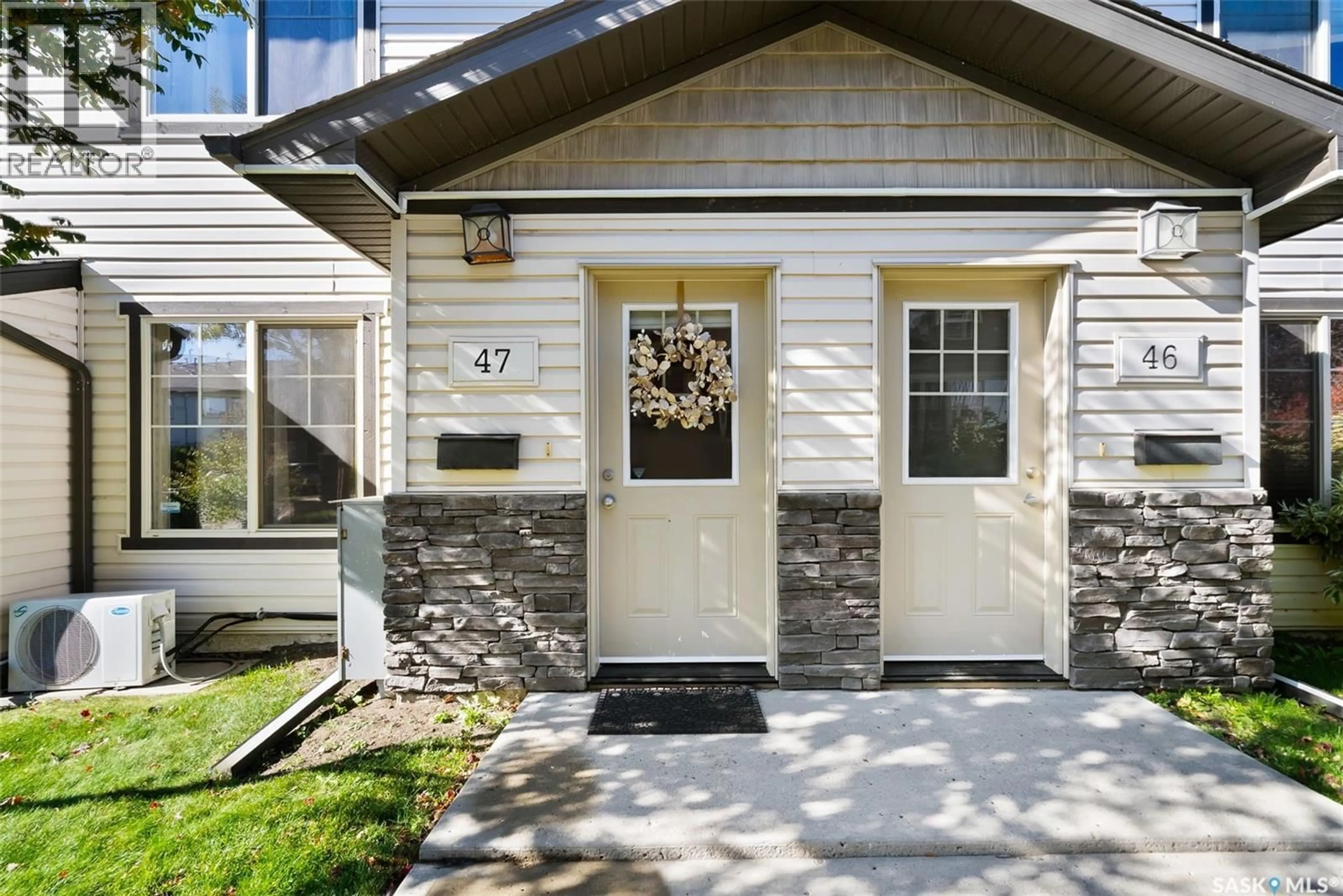 Home with vinyl exterior material, street for 47 - 5027 JAMES HILL ROAD, Regina Saskatchewan S4W0B9