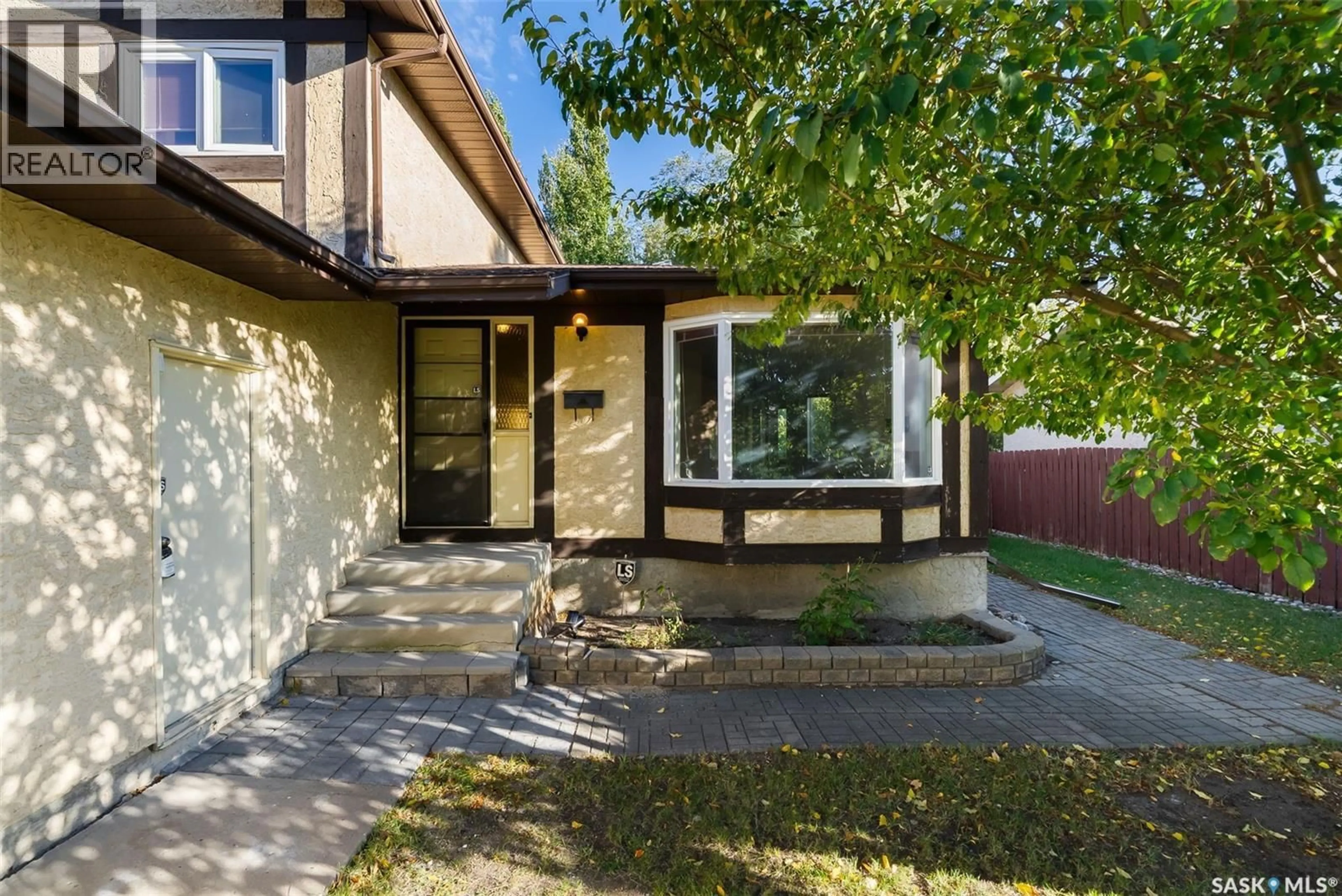 Unknown for 2938 HUGET PLACE, Regina Saskatchewan S4V2C3