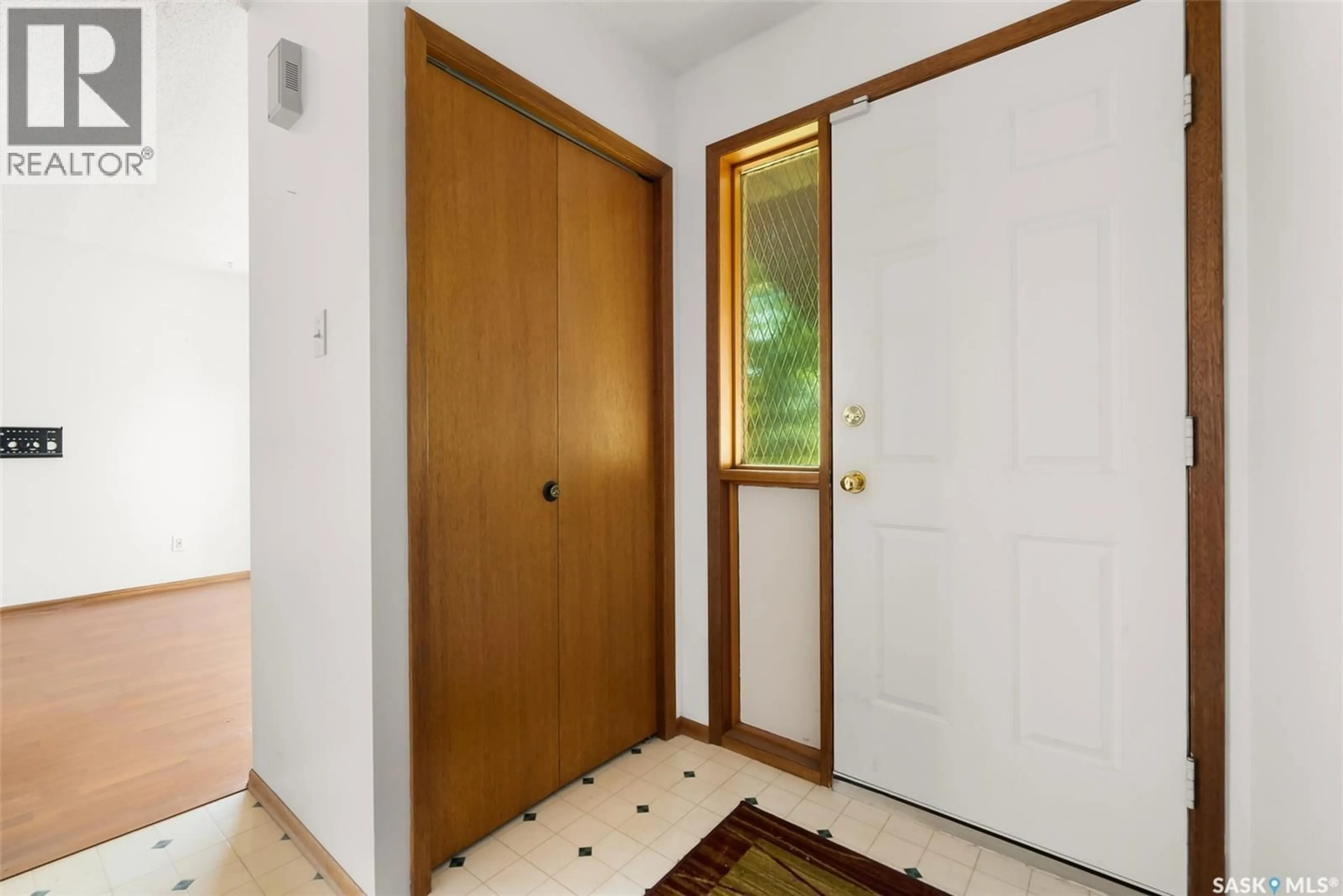 Indoor entryway for 2938 HUGET PLACE, Regina Saskatchewan S4V2C3
