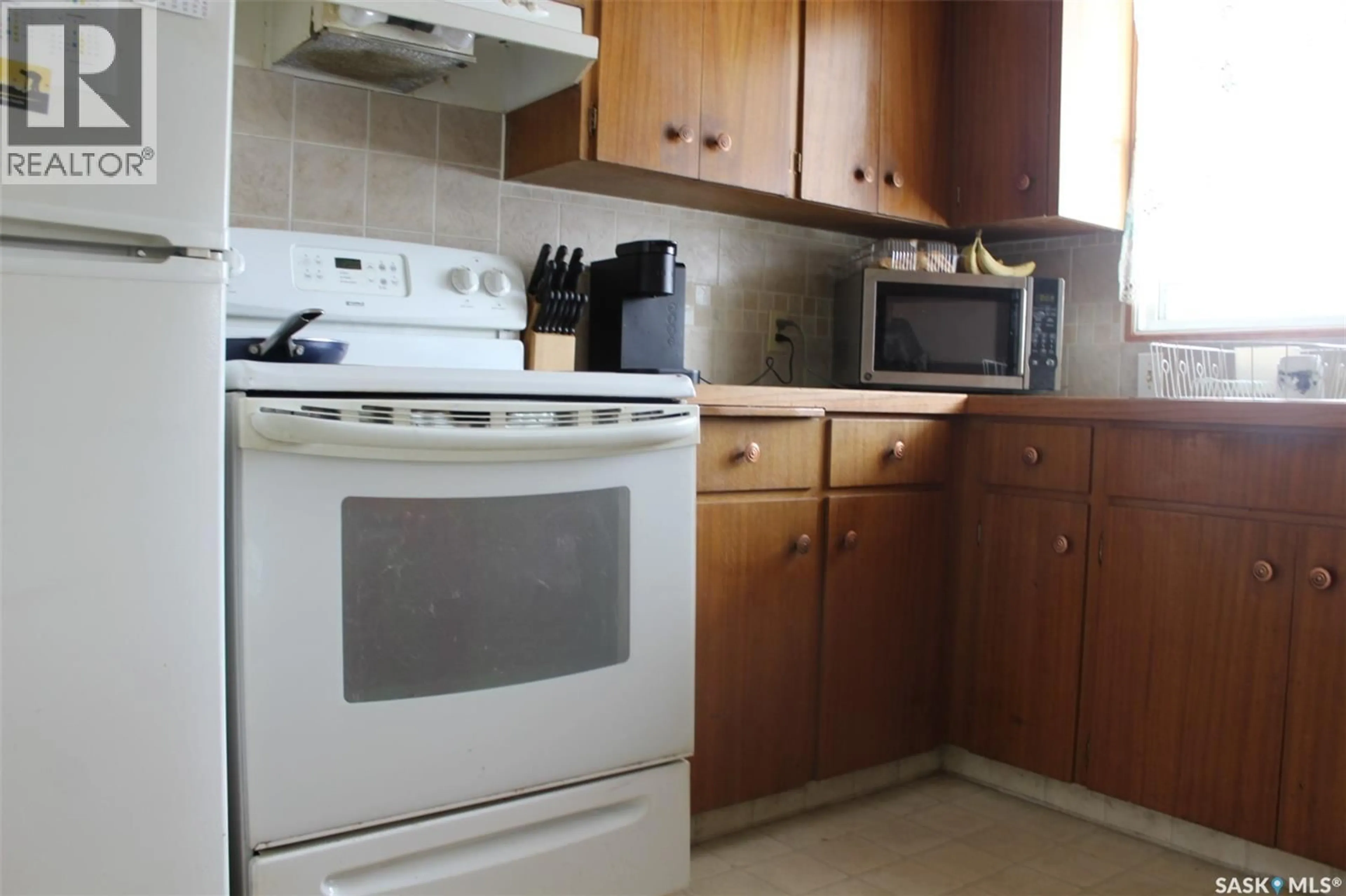Standard kitchen, unknown for 74 MAIN STREET, Fillmore Saskatchewan S0G1N0