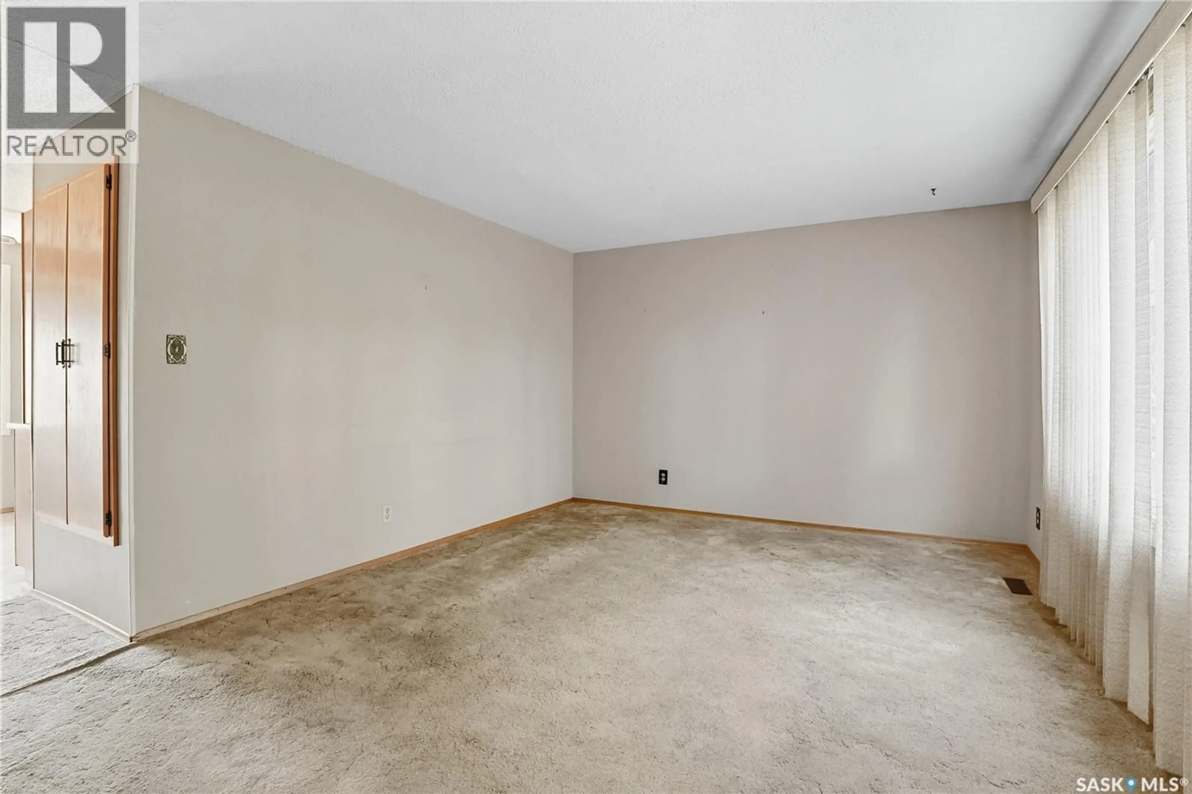 A pic of a room for 838 6TH STREET, Saskatoon Saskatchewan S7H1C7