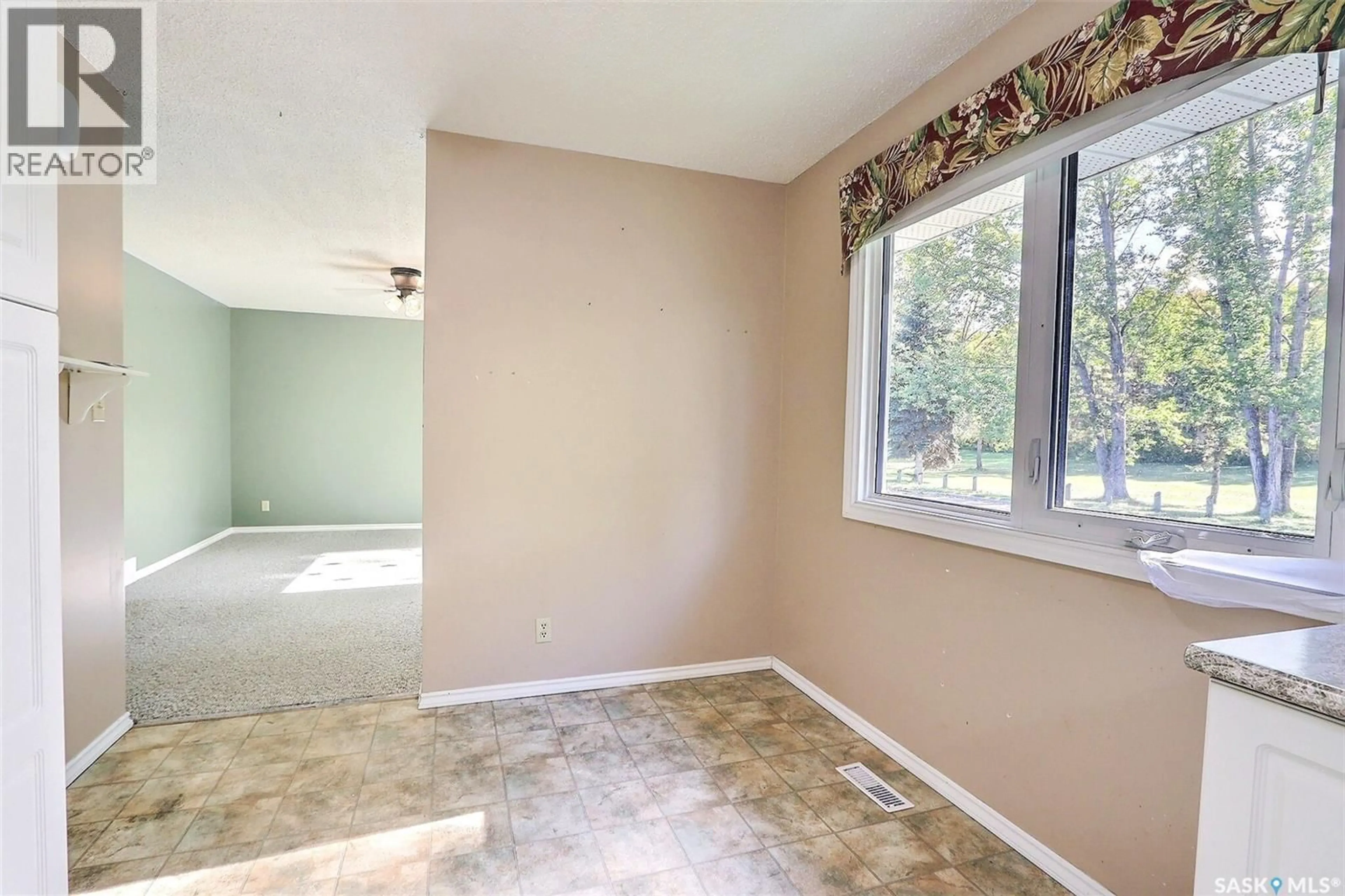 A pic of a room for 165 MACDOWALL CRESCENT, Prince Albert Saskatchewan S6V6N4