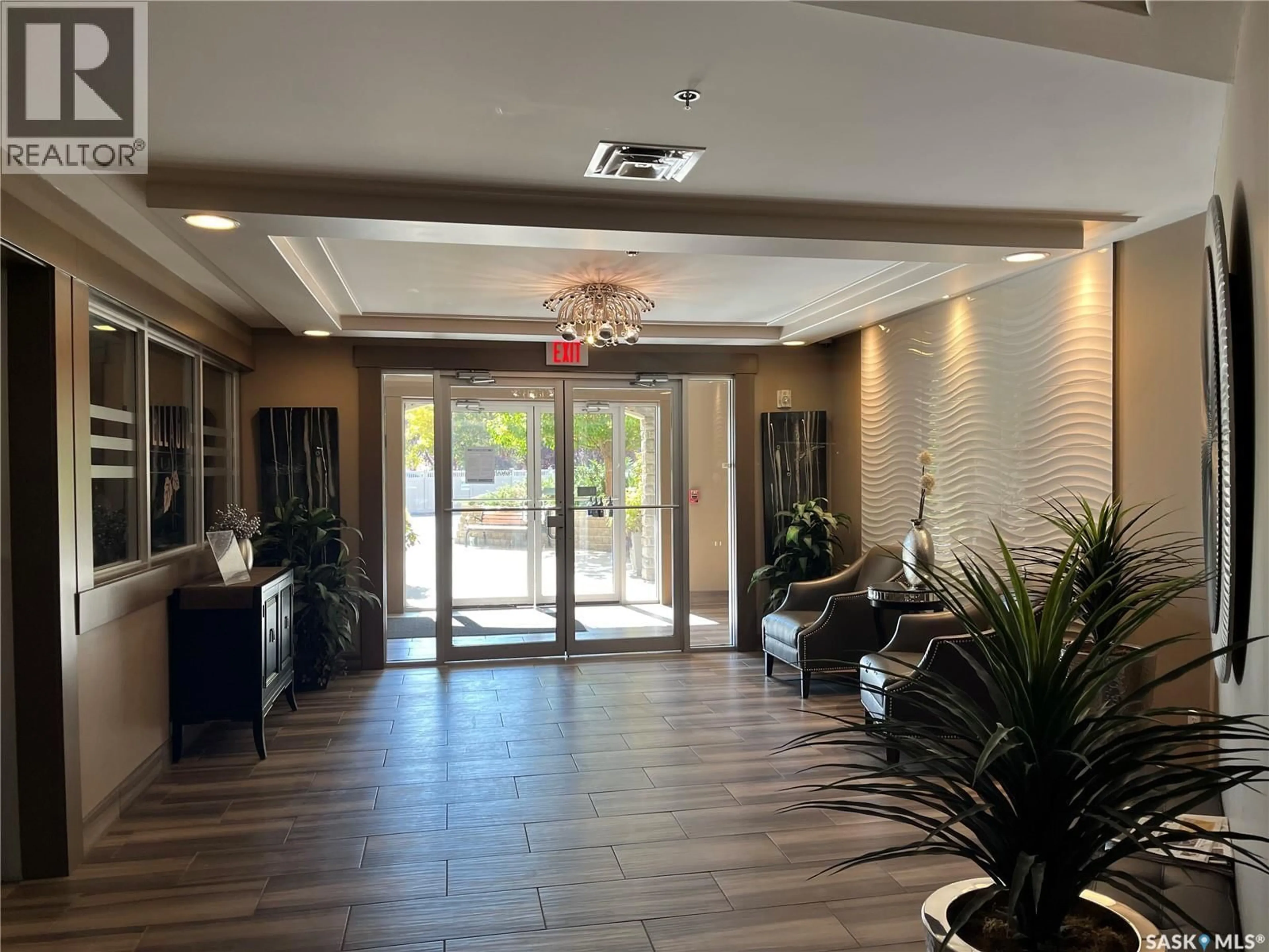 Lobby for 210 - 1220 BLACKFOOT DRIVE, Regina Saskatchewan S4S6T2